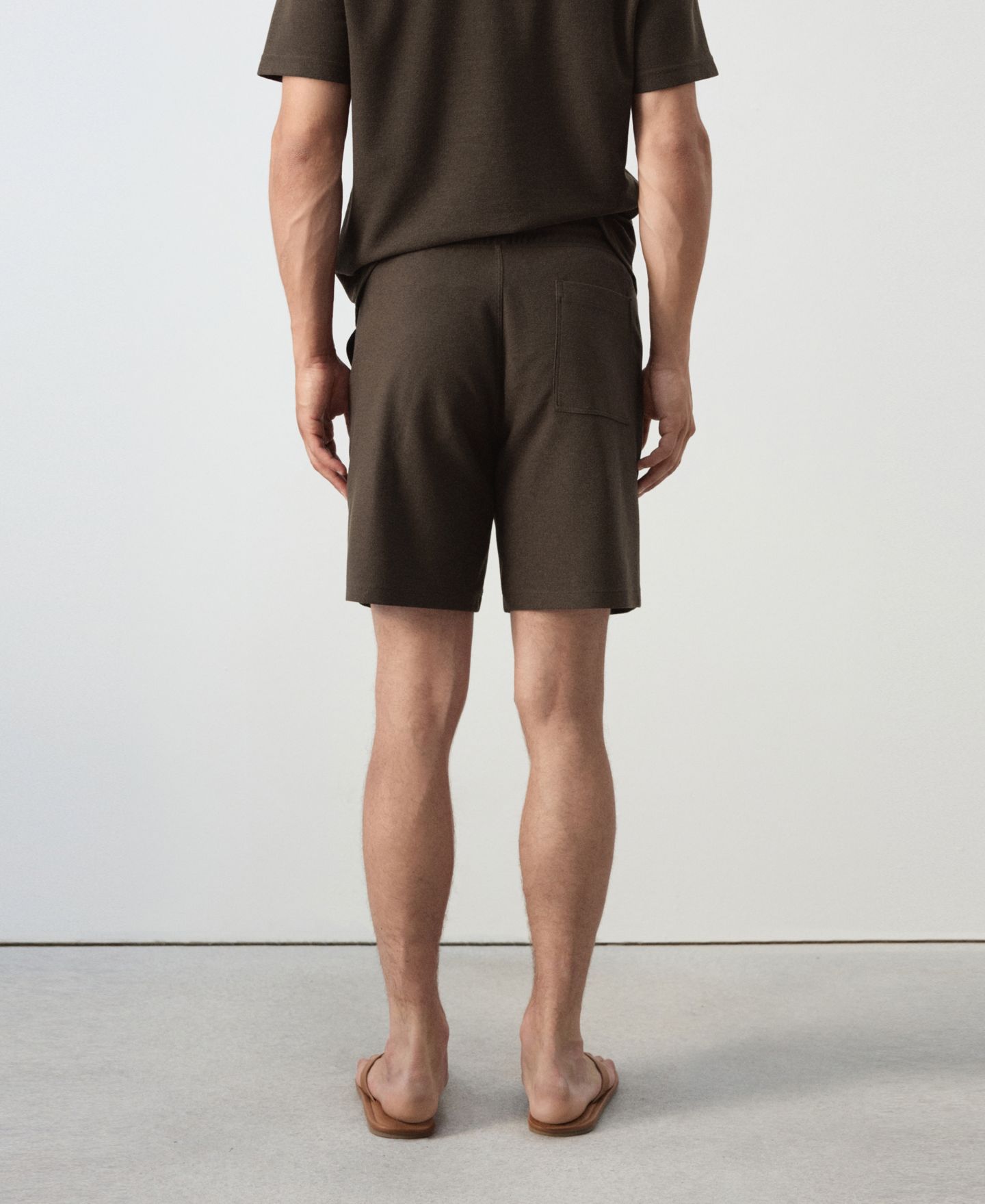 Мужские шорты Mango Textured Straight-Fit Cotton-Blend Bermuda 8.27" Inseam, цвет: Коричневый — фото 5
