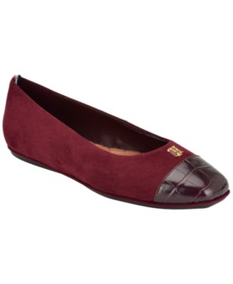 Women's Bekim Cap Toe Ballet Flats