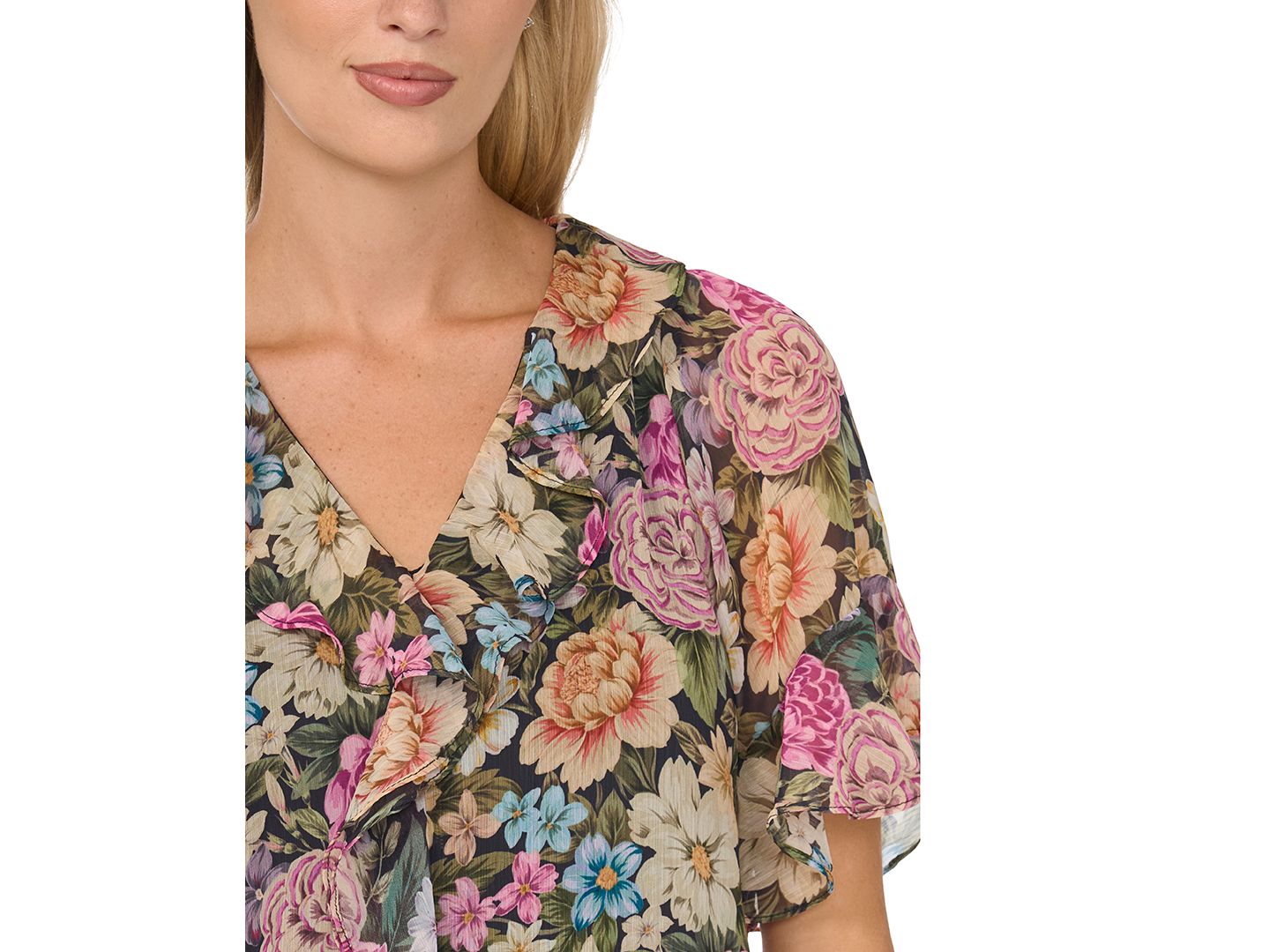 Женская блузка CeCe Short-Flutter-Sleeve Floral Ruffle Blouse, цвет: Насыщенный чёрный — фото 2