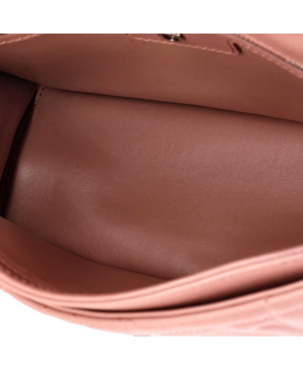 Pre-Owned Salvatore Ferragamo Medium Gancini Turnlock Flap Bag Gancini Quilted Leather