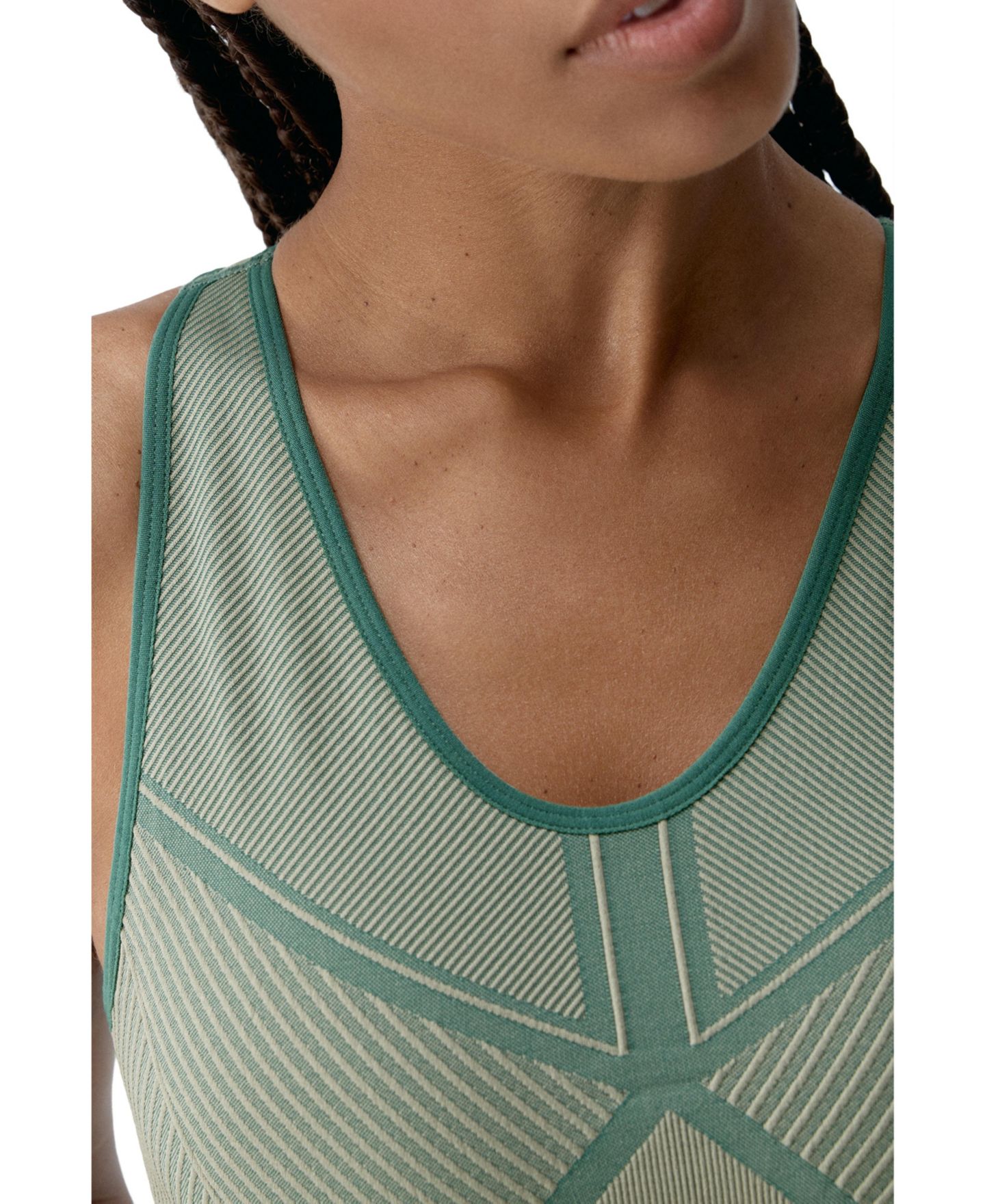 Женский топ Born Living Yoga Buddha Medium Support Seamless Sport, цвет: Глубокий зелёный — фото 4