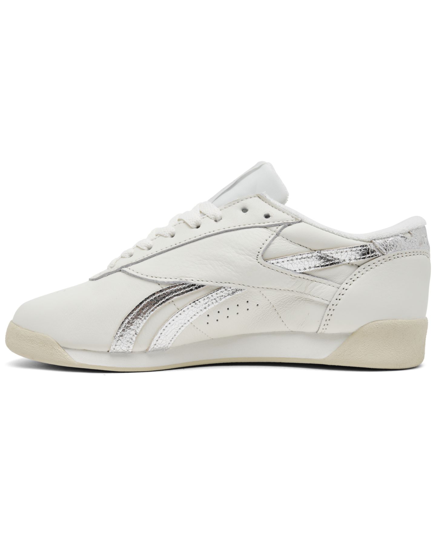 Женские кроссовки Reebok Freestyle Lo Lifestyle Low-Top 80s-Inspired, цвет: Белый / Серебристый — фото 3