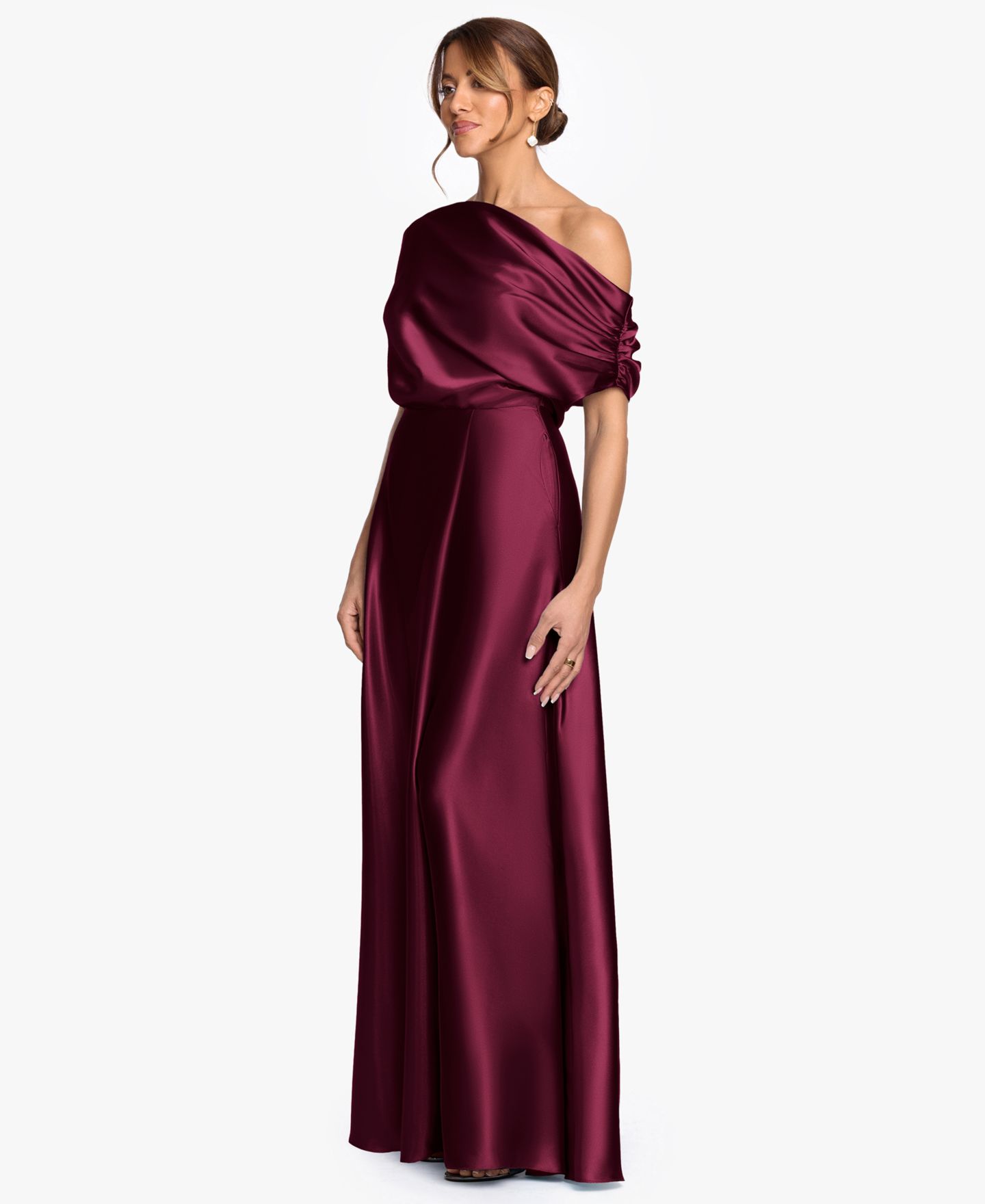 Женское платье Betsy & Adam Plus Size Soley Off-the-Shoulder Ruched Satin Gown, цвет: Бордовый — фото 3