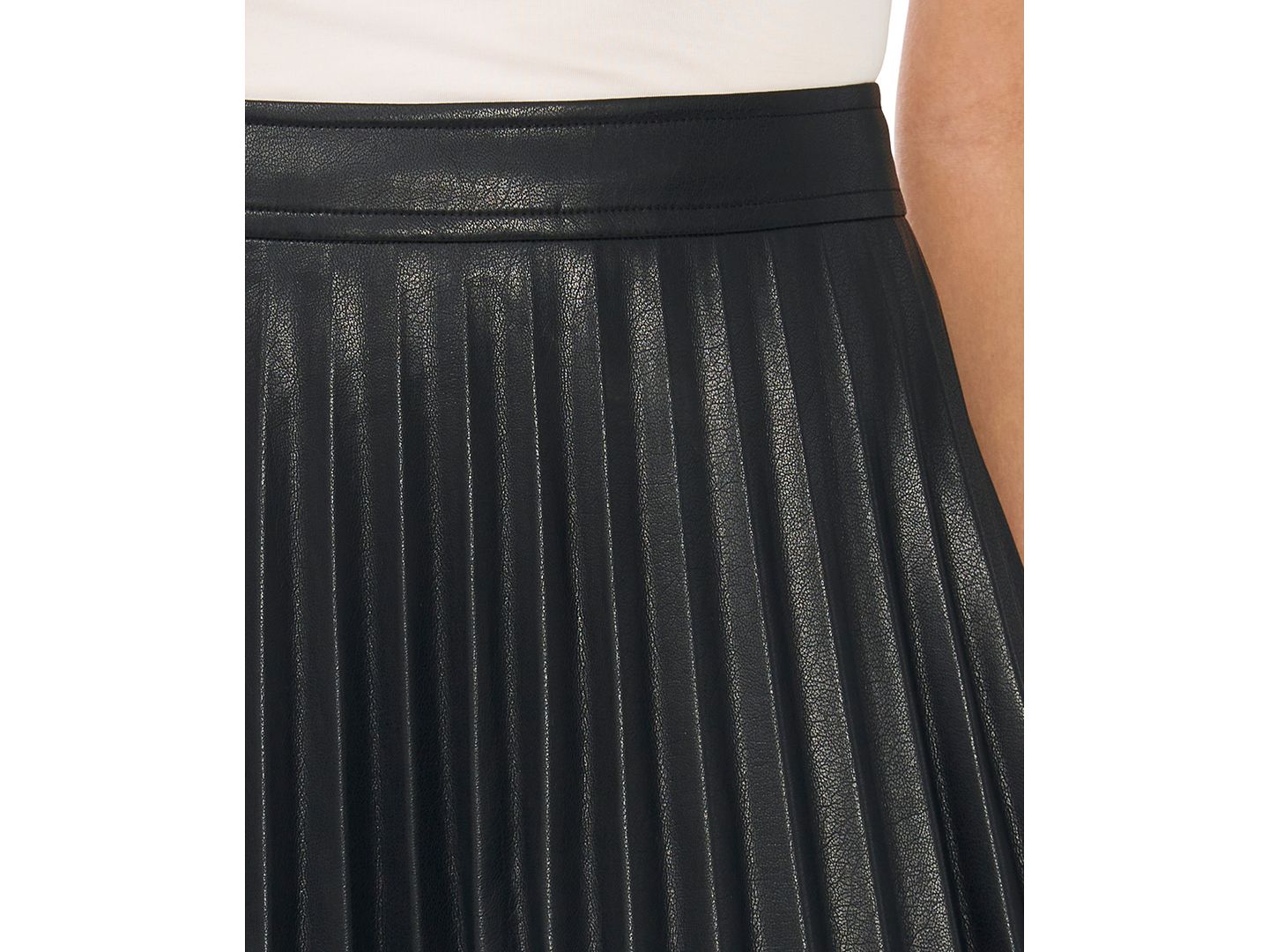 Женская юбка CeCe Pleated Mini Faux Leather, цвет: Насыщенный чёрный — фото 3