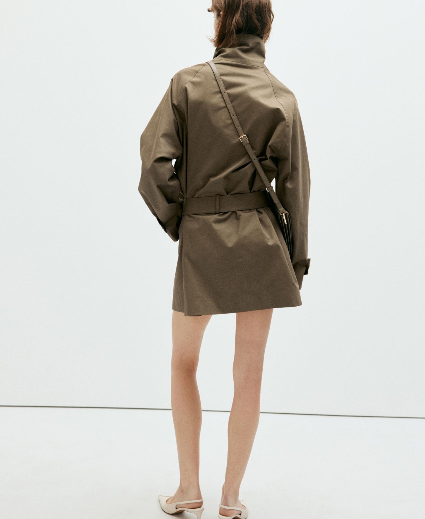 Женское пальто Mango Mona Oversized Belted Midi Trench, цвет: Хаки — фото 6