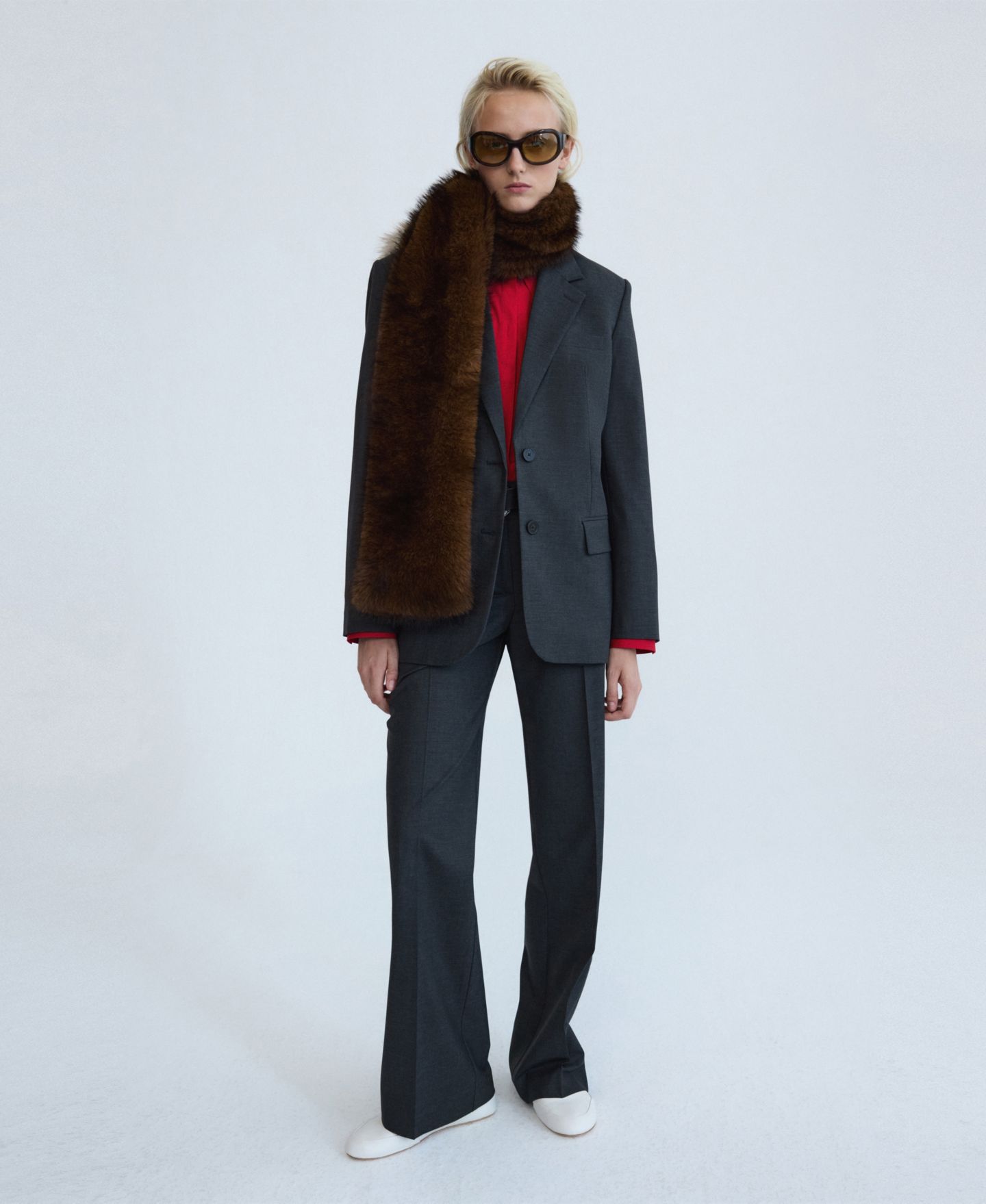 Женский пиджак MANGO Selection Wool-Blend Stretch Boyfriend Blazer, цвет: Серый — фото 2