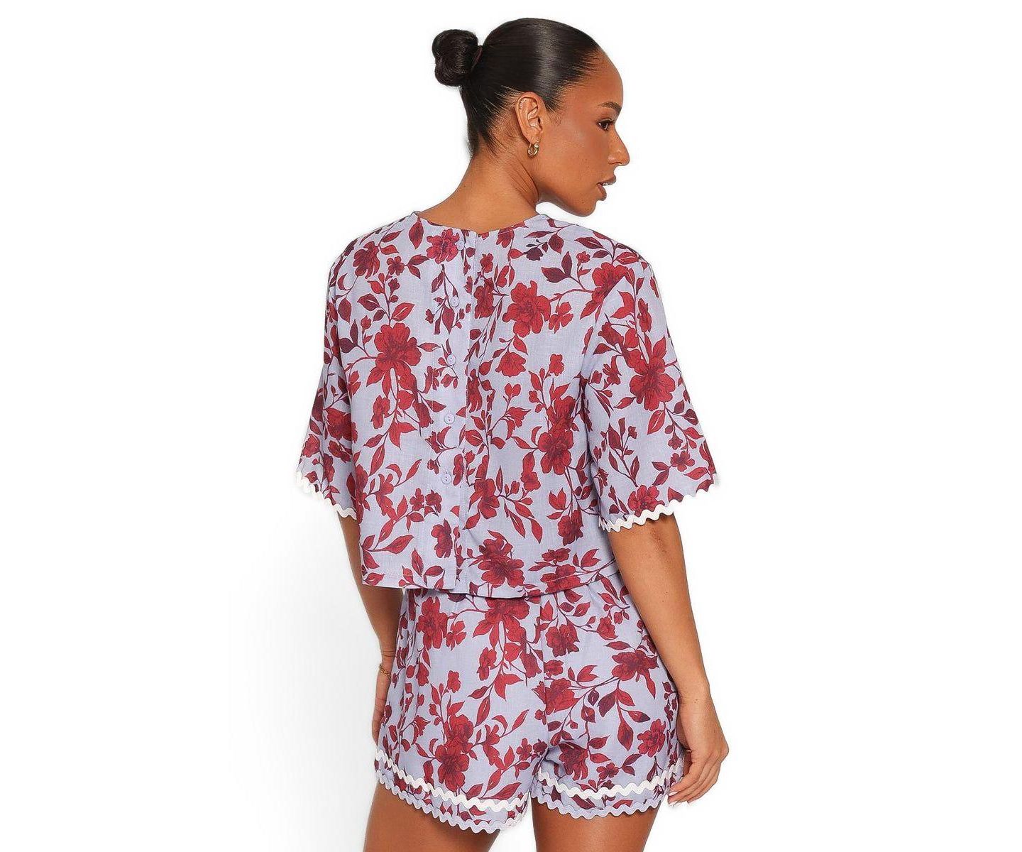Женский комплект Petal and Pup Hilde High-Waisted Floral Linen-Blend Top and Shorts, 2-Piece Set, цвет: Бордовый с принтом — фото 3