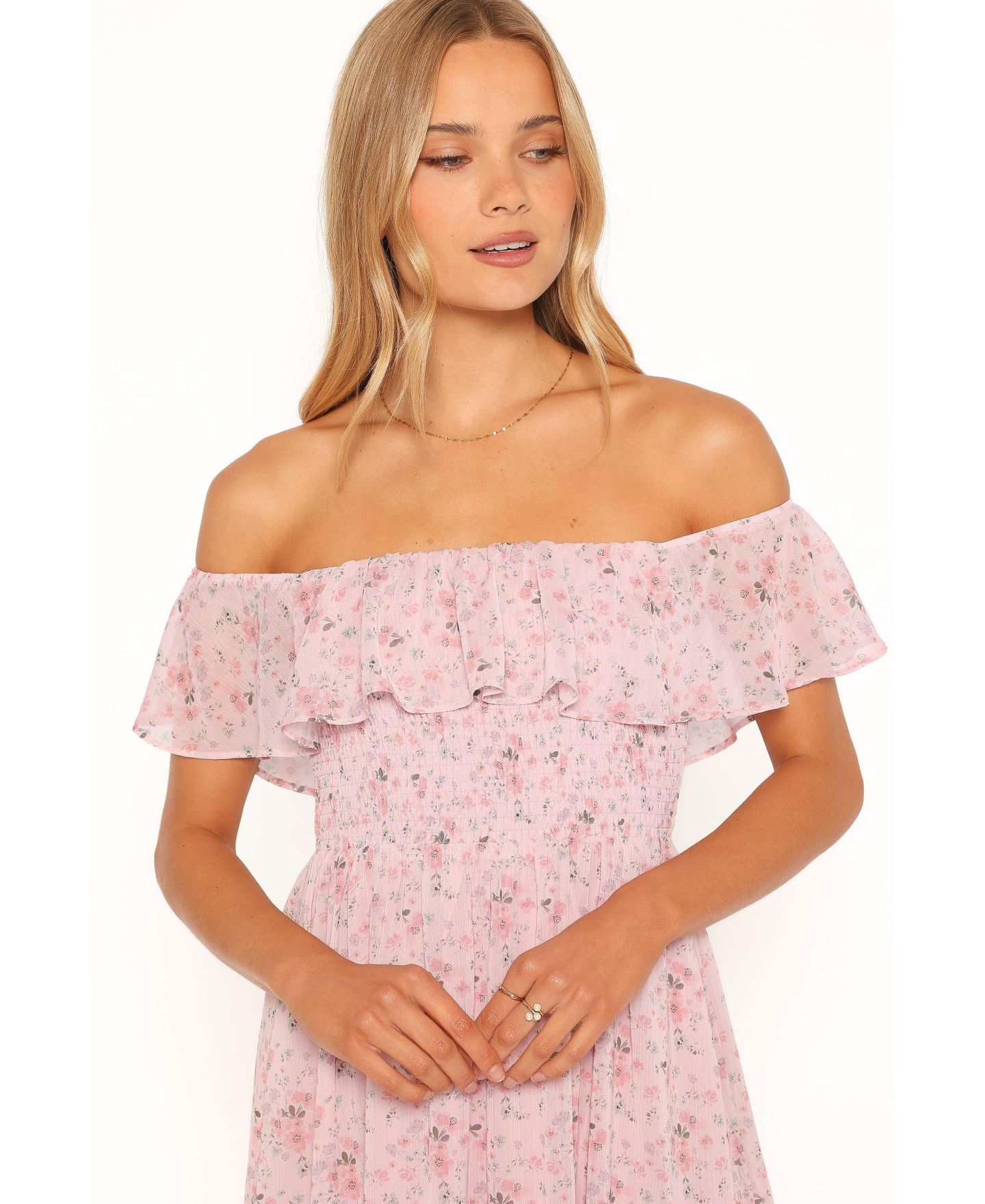Женское платье Petal and Pup Priscilla Strapless Midi, цвет: Розовый с принтом — фото 4