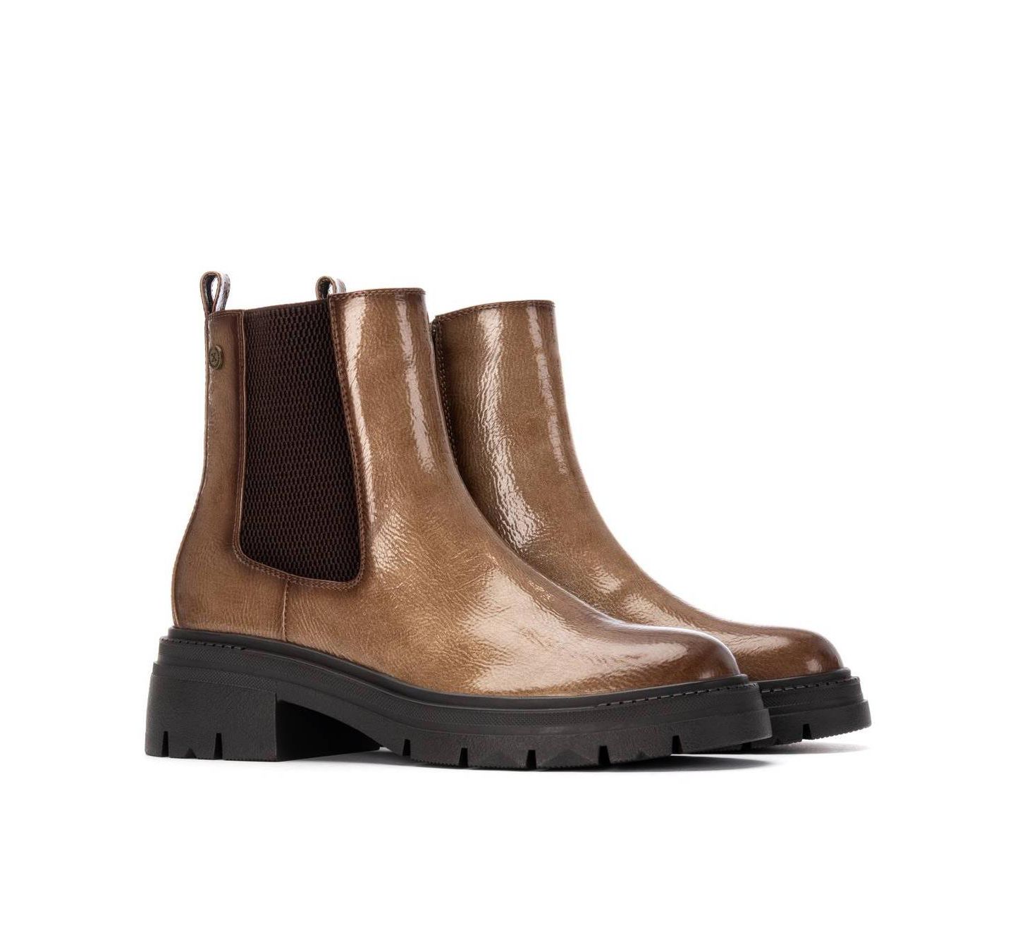 Женские ботинки XTI Patent Leather Chelsea Booties, цвет: Бежевый — фото 4