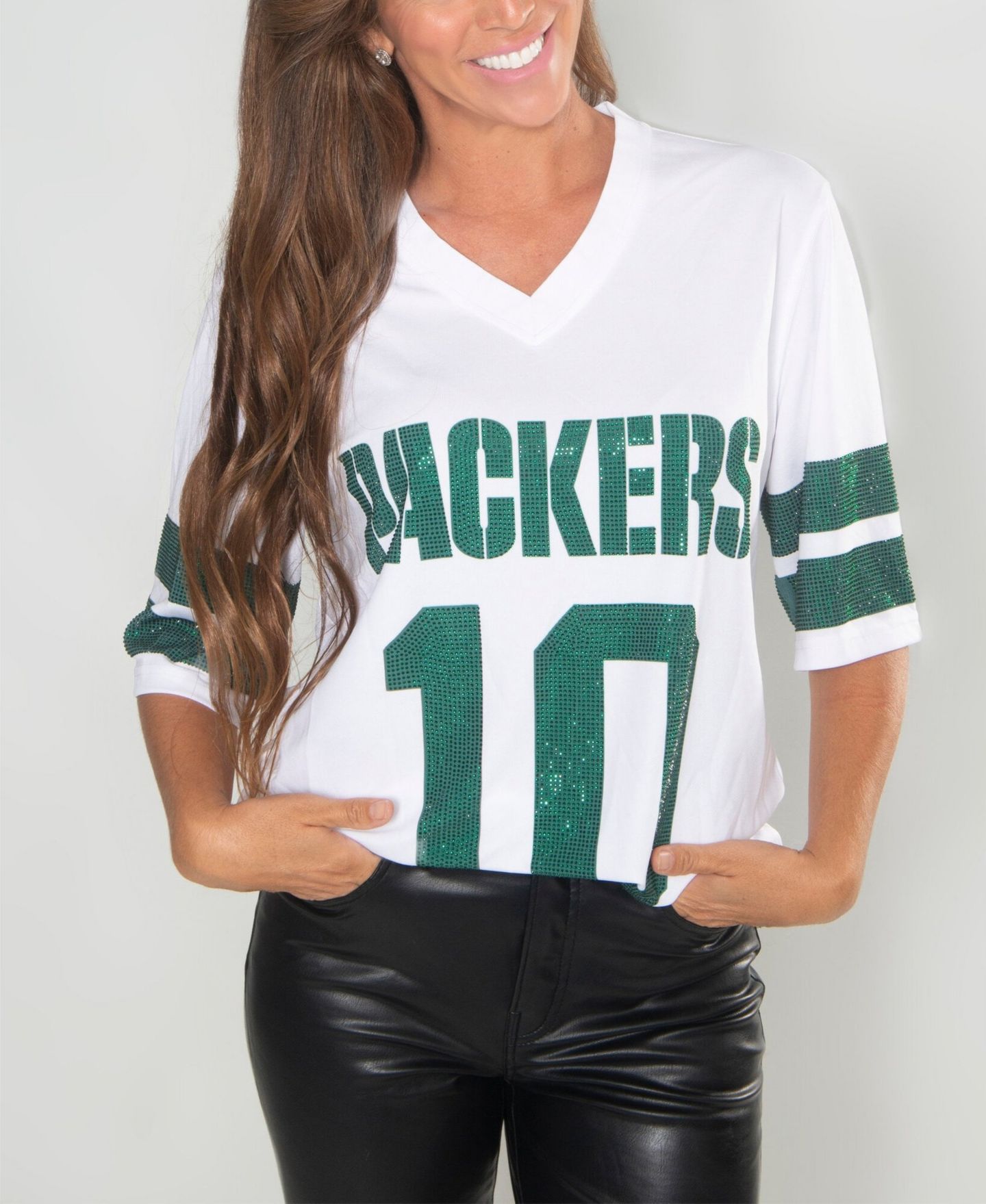 Женский топ Fabgating By Cuce Cuce Jordan Love White Green Bay Packers Crystal V-Neck Tunic — фото 3