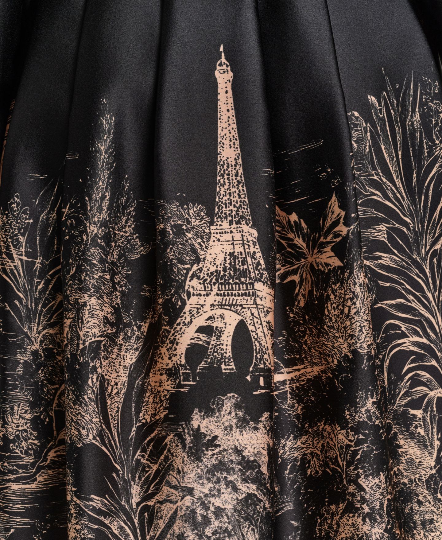 Женское платье Karl Lagerfeld Paris Placed-Print Satin Long-Sleeve, цвет: Чёрный / Золотой — фото 5
