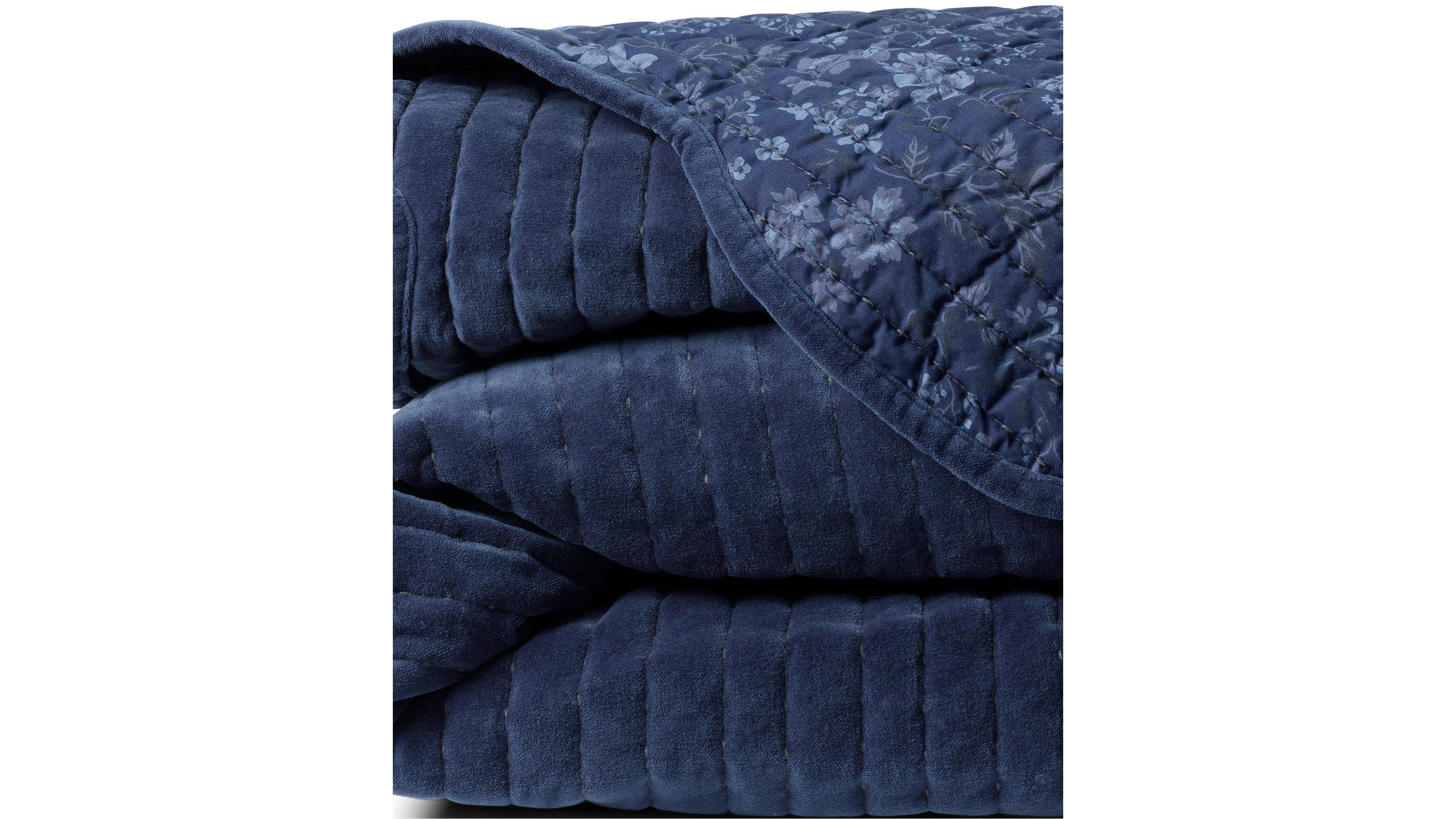 Lands End Velvet Scallop Quilt