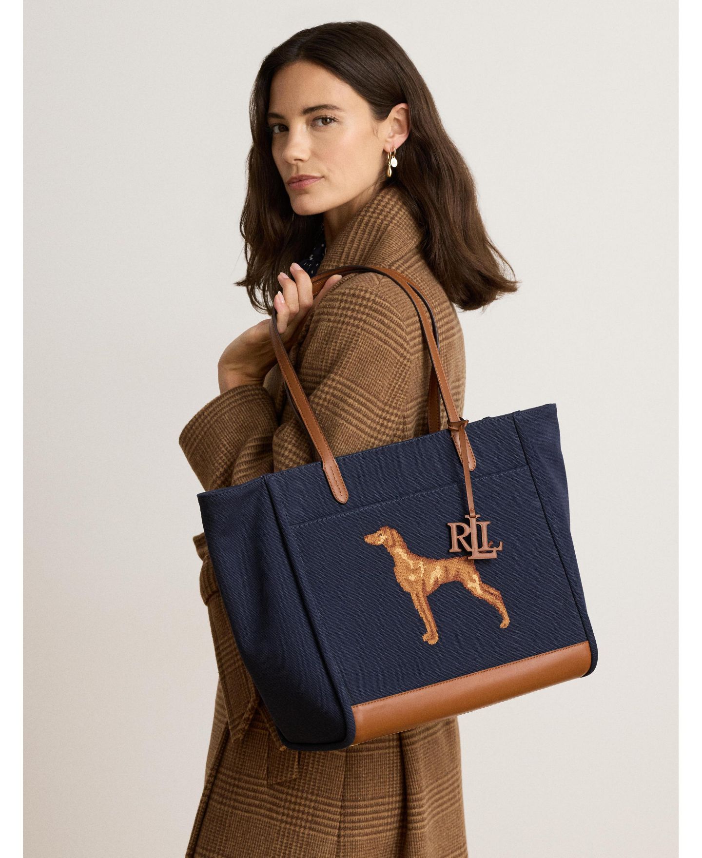 Женская сумка Lauren Ralph Lauren Cameryn Dog Embroidered Extra-Large, цвет: Тёмно-синий / Рыжевато-коричневый — фото 2