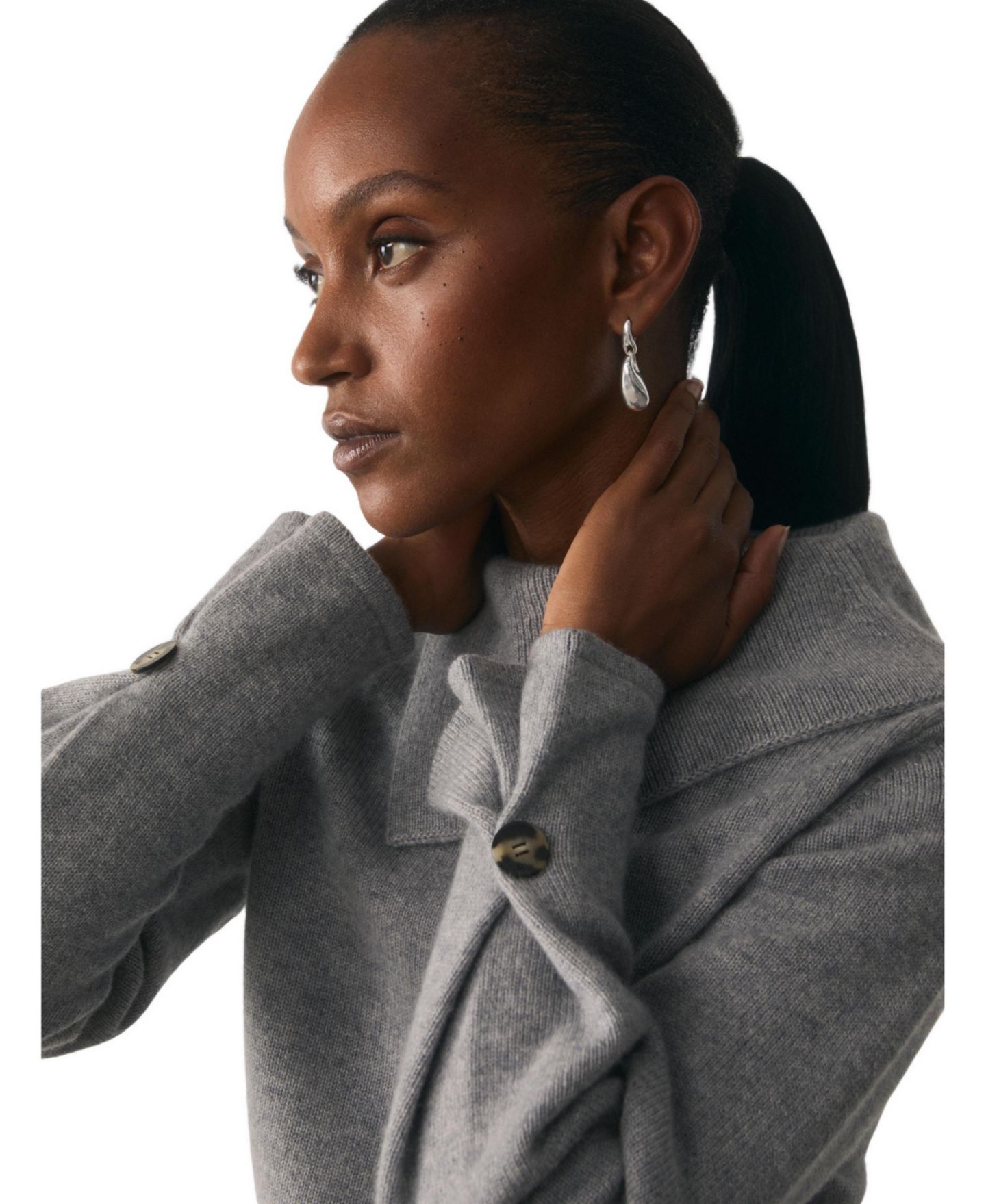 Женский свитер The Fold Eloria Asymmetric Neck Cashmere Long-Sleeve Sweater, цвет: Серый — фото 2