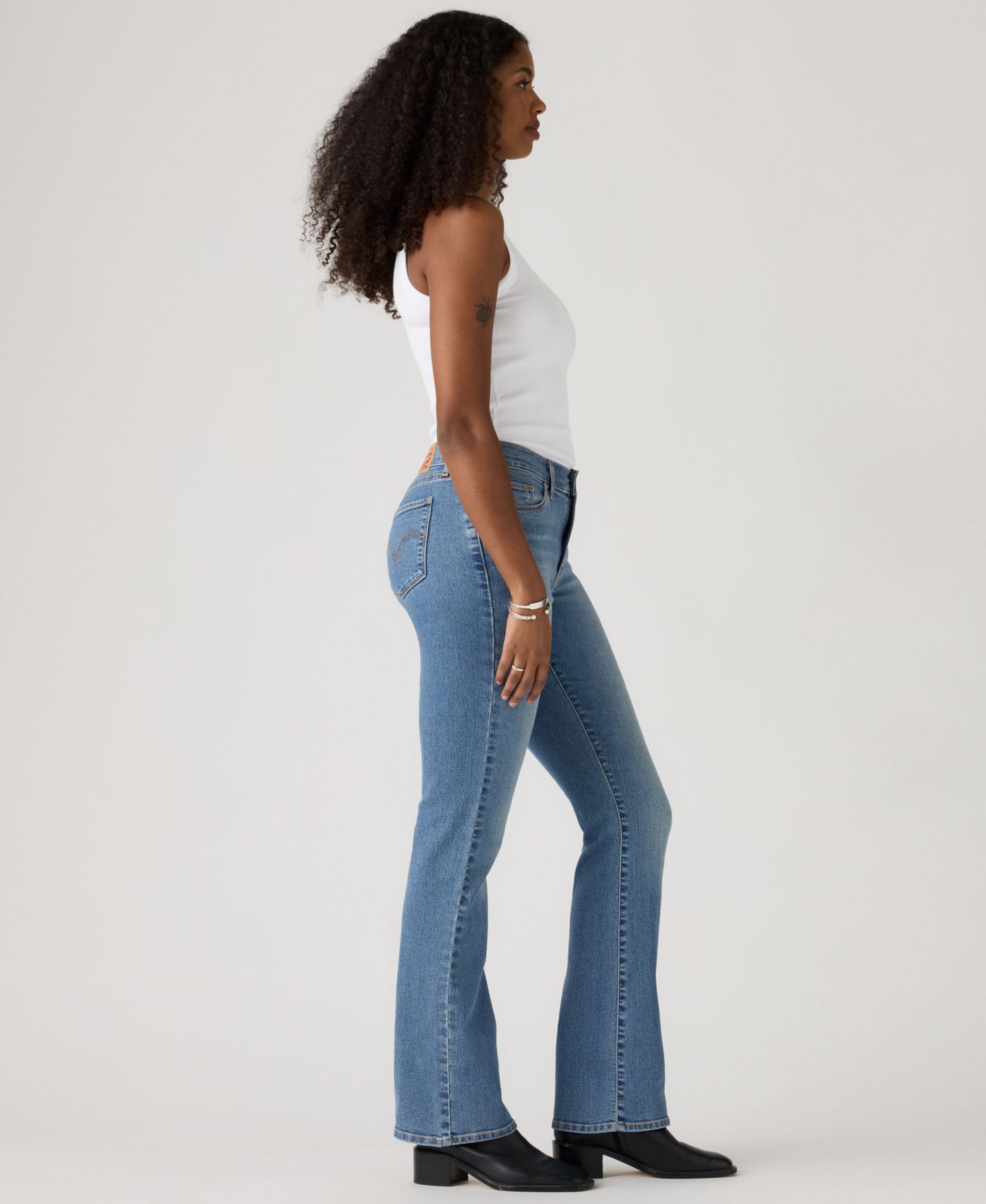 Женские джинсы Levi's Casual Classic Mid Rise Bootcut, цвет: Джинсовый — фото 2