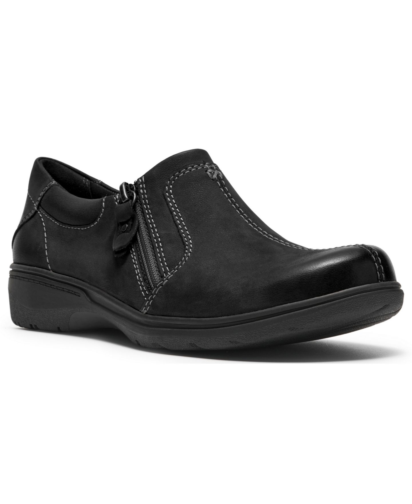 Женские балетки Clarks Carleigh Ease Nubuck Round Toe Flats, цвет: Чёрный нубуковый — фото 1