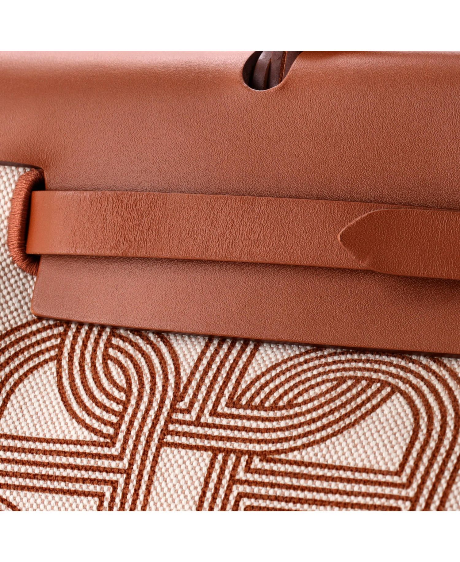 Pre-Owned Hermes 31 Herbag Zip Circuit 24 Vache Hunter and Leather