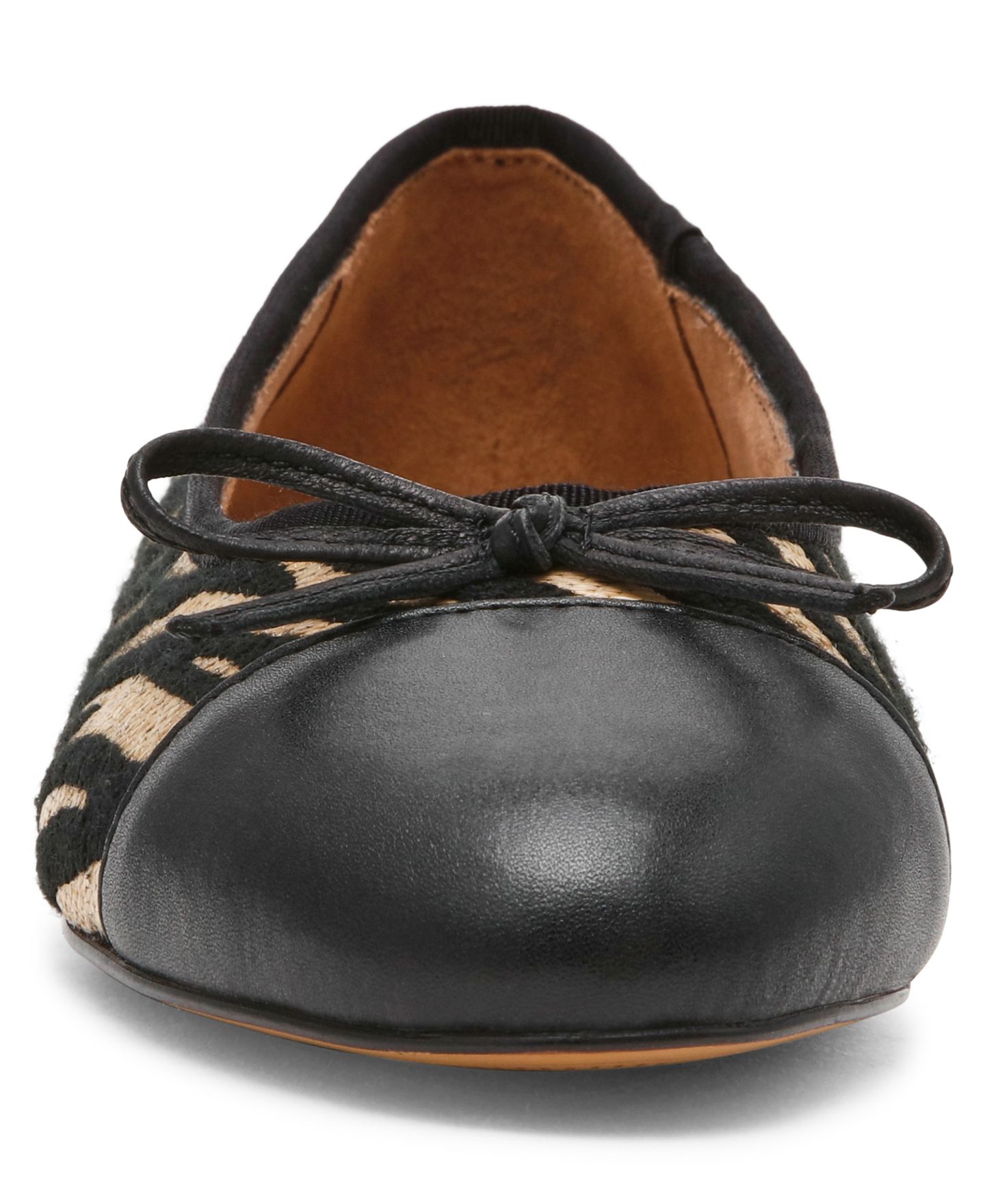 Женские балетки Steve Madden Kit Cap-Toe Leather Ballet Flats, цвет: Чёрный / Рыжевато-коричневый зебра — фото 6