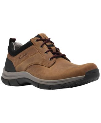 Men's Walpath Low Nubuck Hiking Sneakers with Arch Support