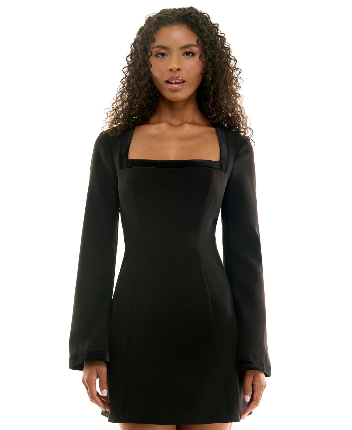 Seni & Cade Juniors' Square Neck Bell Sleeve Mini Dress