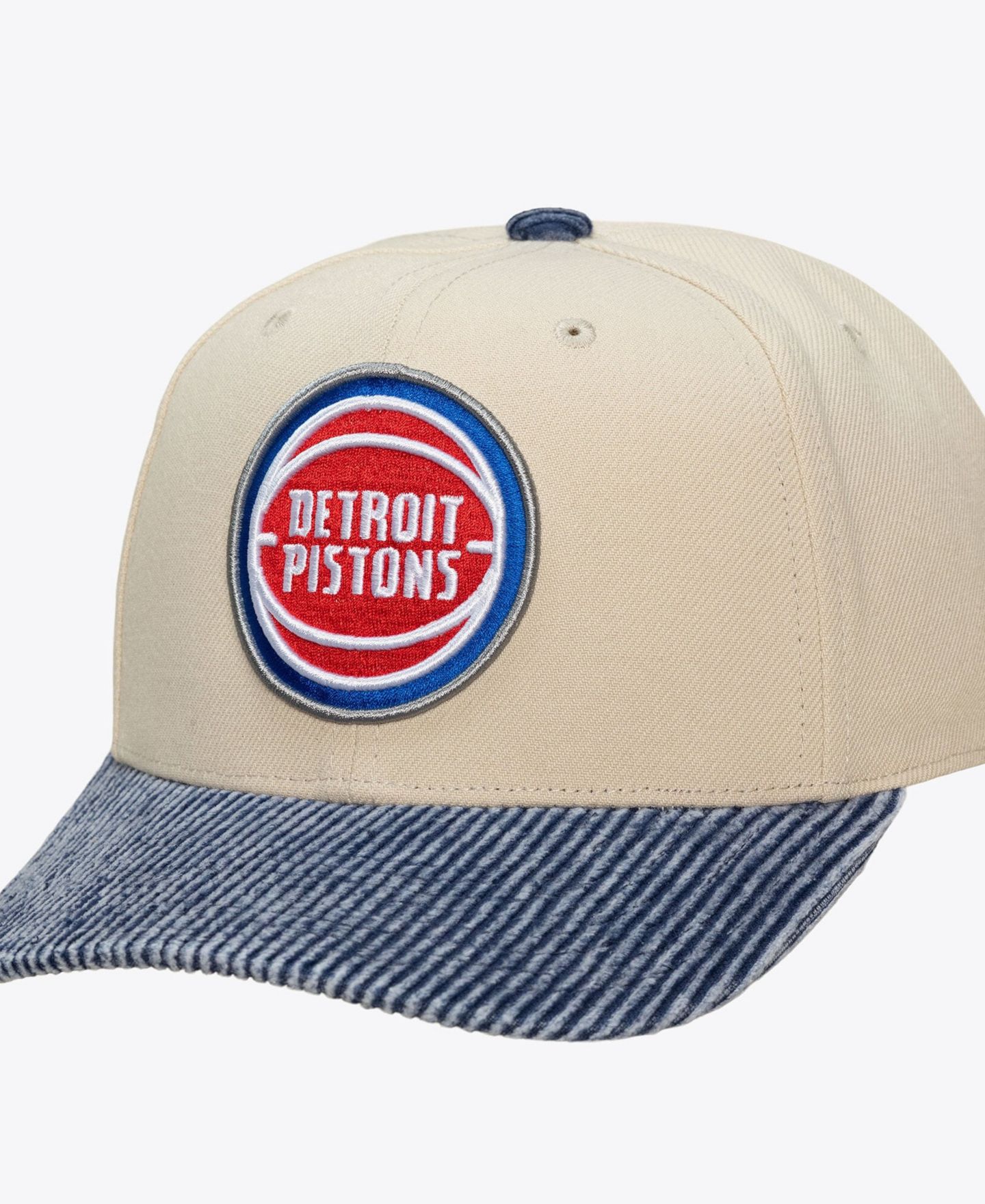 Мужская кепка Mitchell & Ness Cream/Blue Detroit Pistons Washed Corduroy Pro Crown Snapback Hat — фото 1