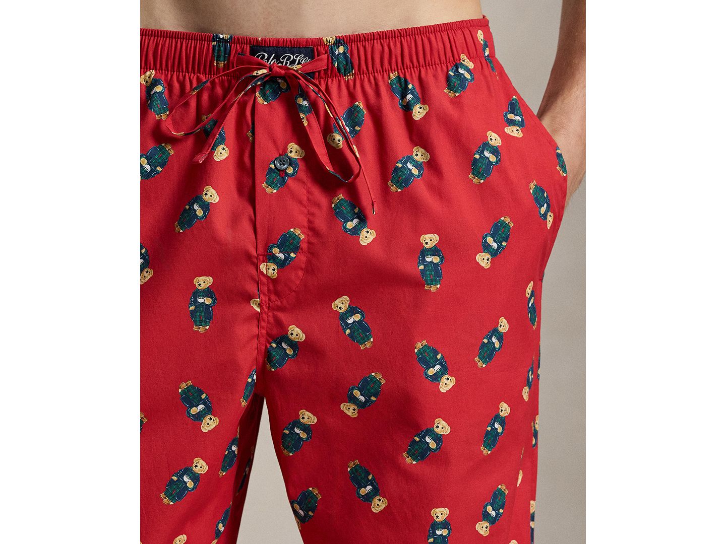 Мужской комплект Polo Ralph Lauren Polo Bear Long-Sleeve Crewneck Cotton Top and Pants, 2-Piece Gift Box, цвет: Тёмно-синий / Красный — фото 3