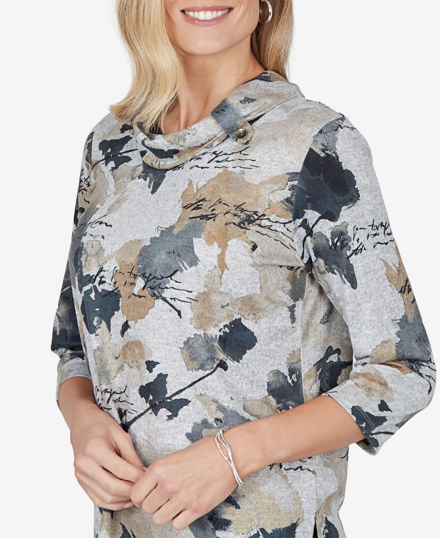 Женская блузка Alfred Dunner Petite Cowl Neck 3/4-Sleeve Print, цвет: Рыжевато-коричневый разноцветный — фото 4