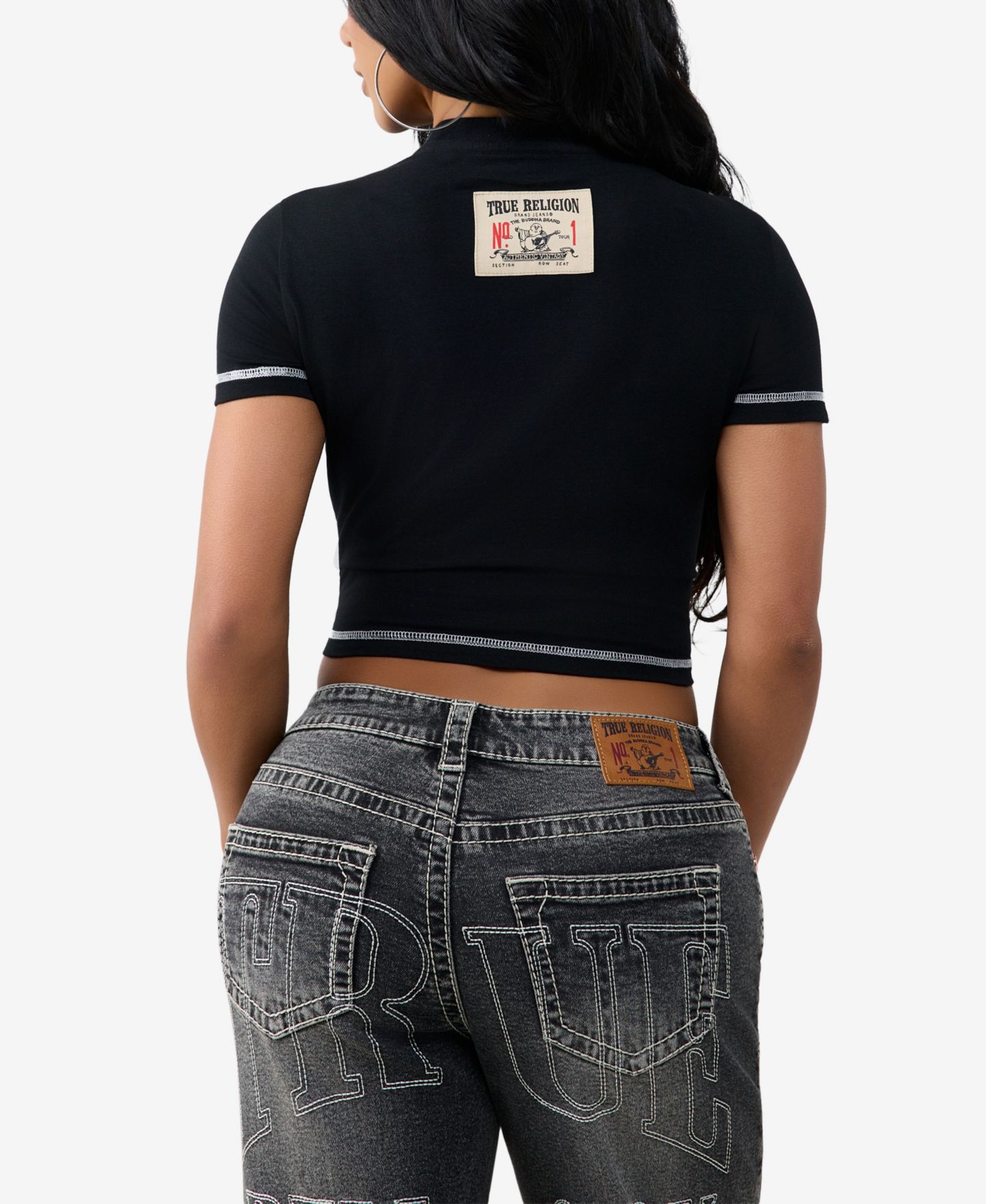 Женская футболка True Religion Baby Short-Sleeve Graphic-Print Crewneck Crop, цвет: Угольно-чёрный — фото 3