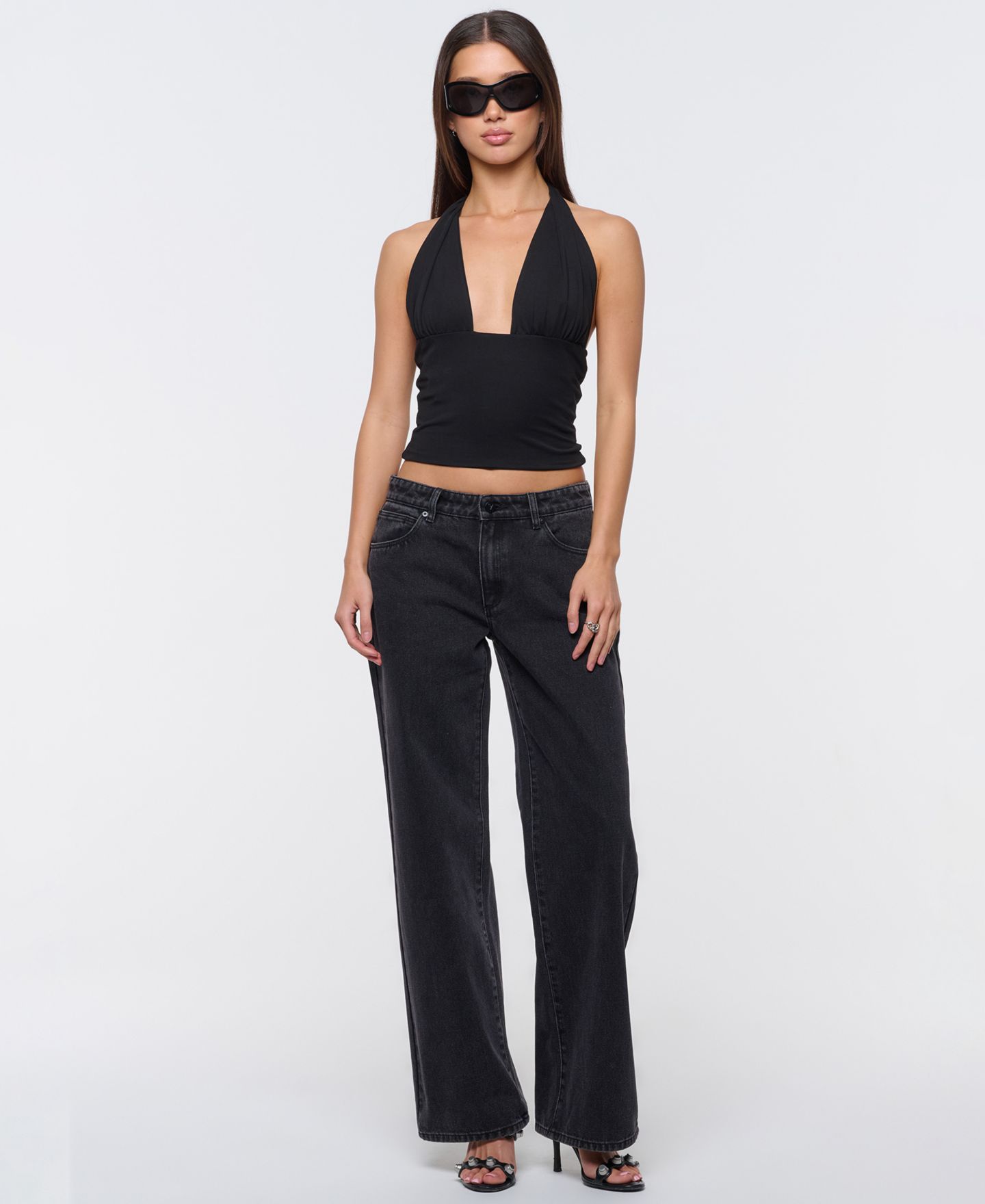 Женские джинсы Abrand Juniors' Heidi High-Rise Wide-Leg Slubby-Textured, цвет: Потёртый чёрный — фото 2