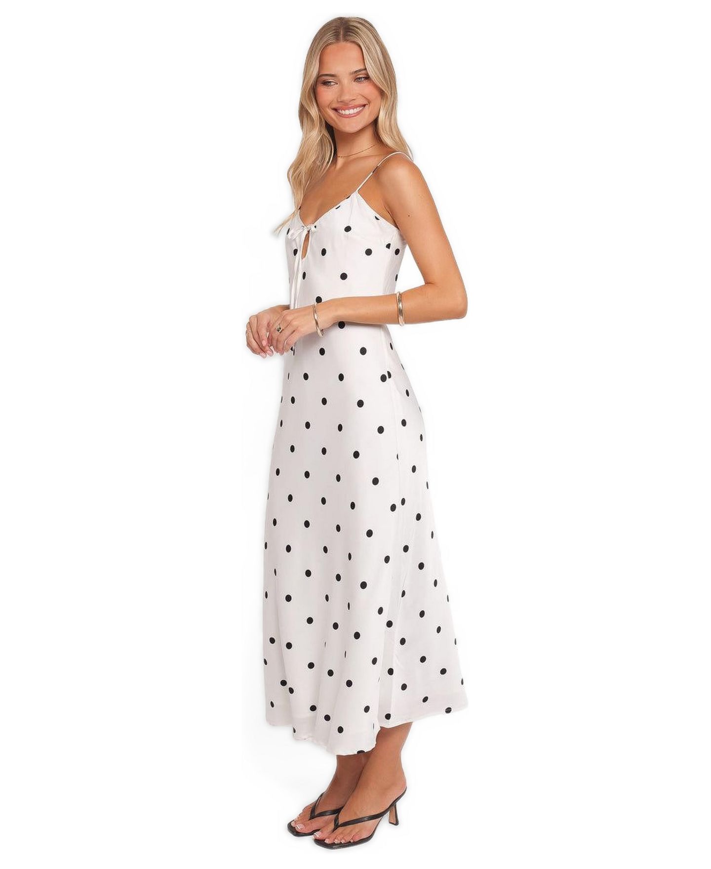 Женское платье Petal and Pup Jamila V-Neck Sleeveless Midi, цвет: Белый в горошек — фото 2