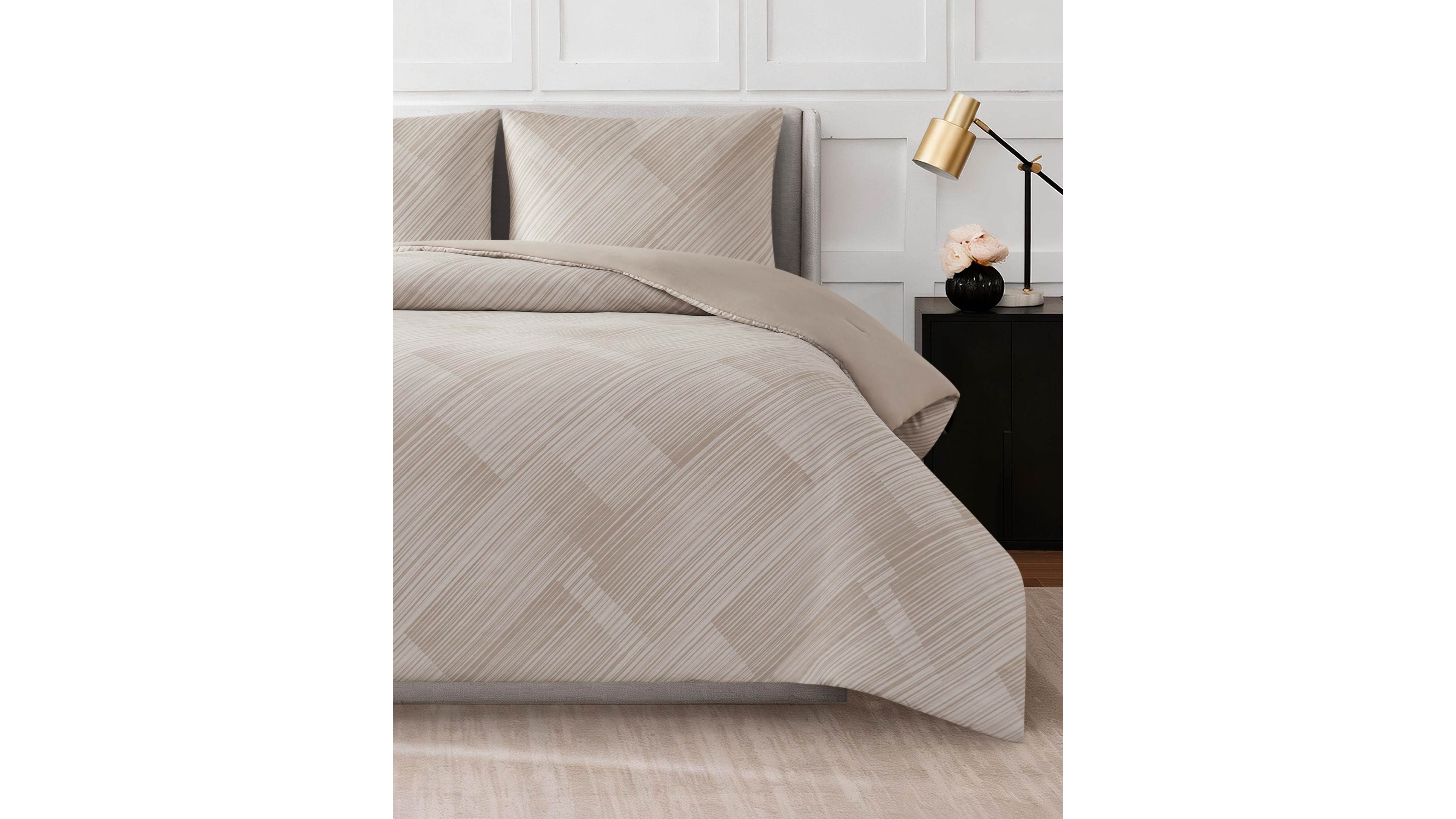 Nine West Zamira Reversible 3-Piece Comforter Set, King