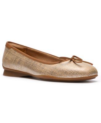 Collection Women's Jazmynn Bow Round Toe Flats