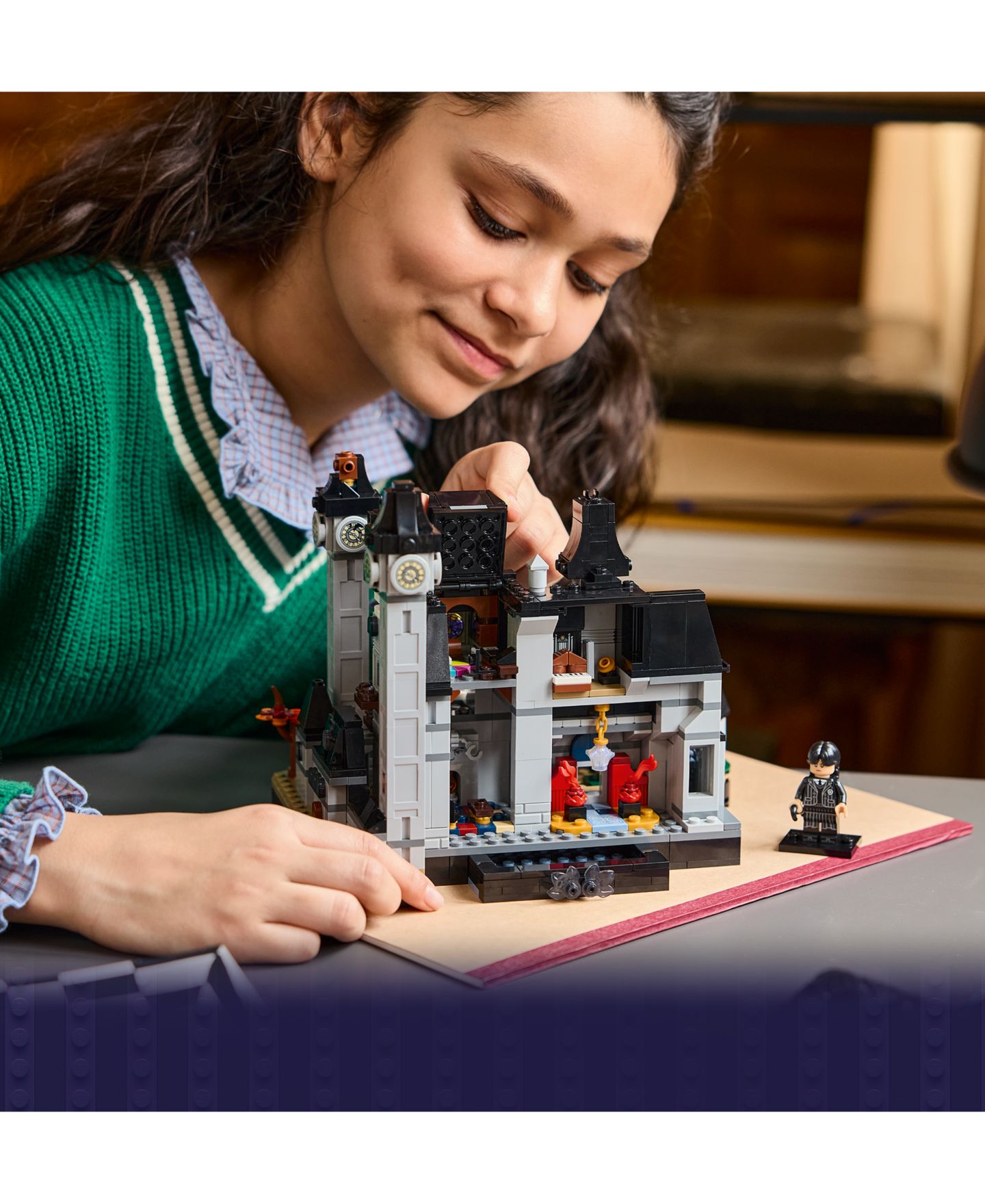 LEGO® Конструктор LEGO Wednesday Nevermore Academy 76788, 890 деталей, от 10 лет — фото 3