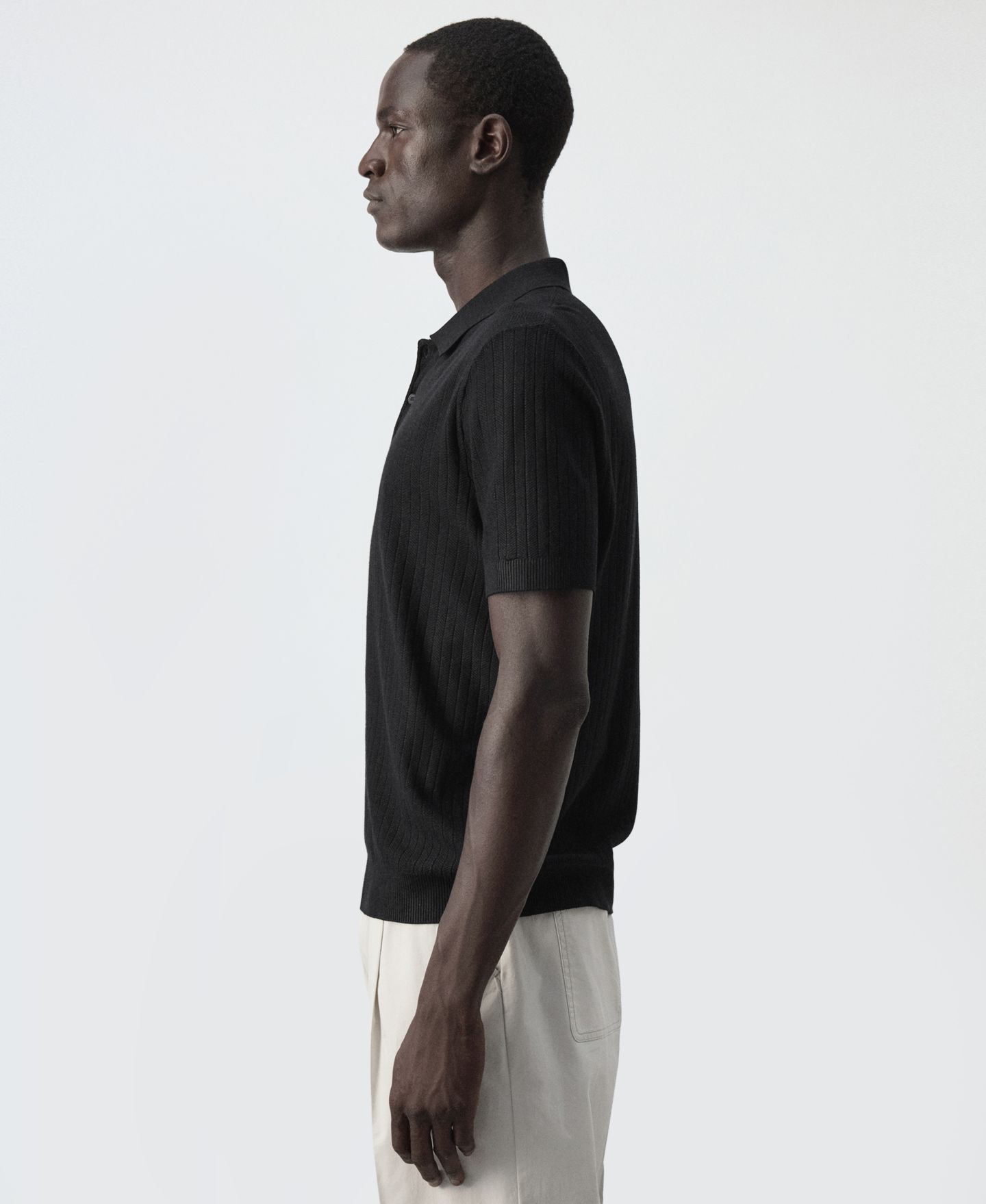 Мужское поло Mango Fine Rib-Knit Regular-Fit Polo, цвет: Чёрный — фото 3