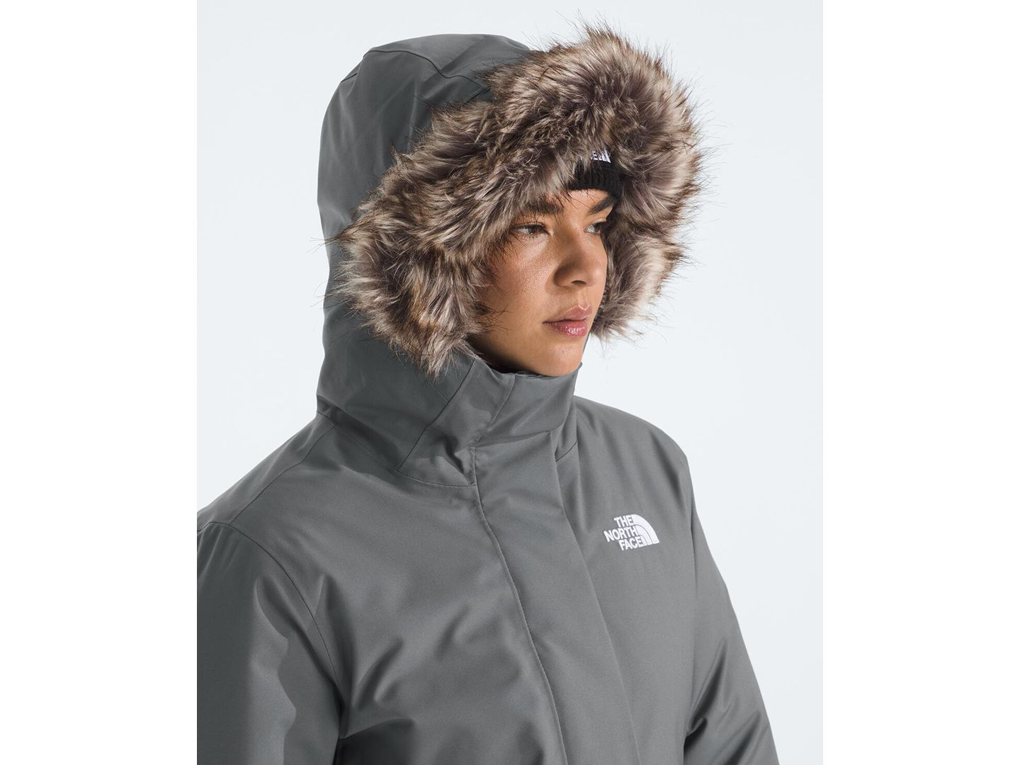 Женская куртка The North Face Arctic Hooded, цвет: Дымчатый жемчужный — фото 7