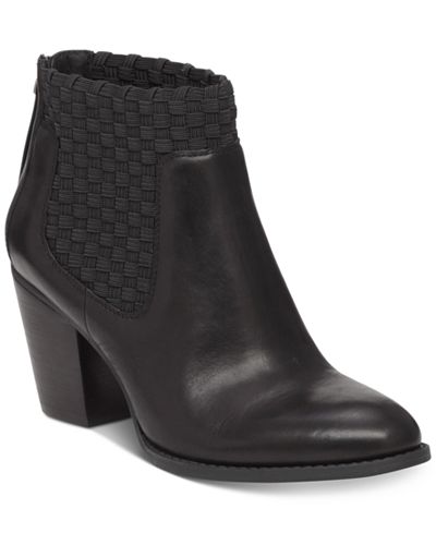 Jessica Simpson Yeni Ankle Booties