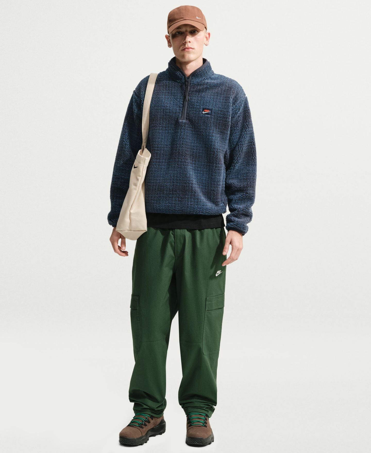 Мужской свитер Nike Club Half-Zip Fleece Pullover, цвет: N Slat/Grd — фото 2
