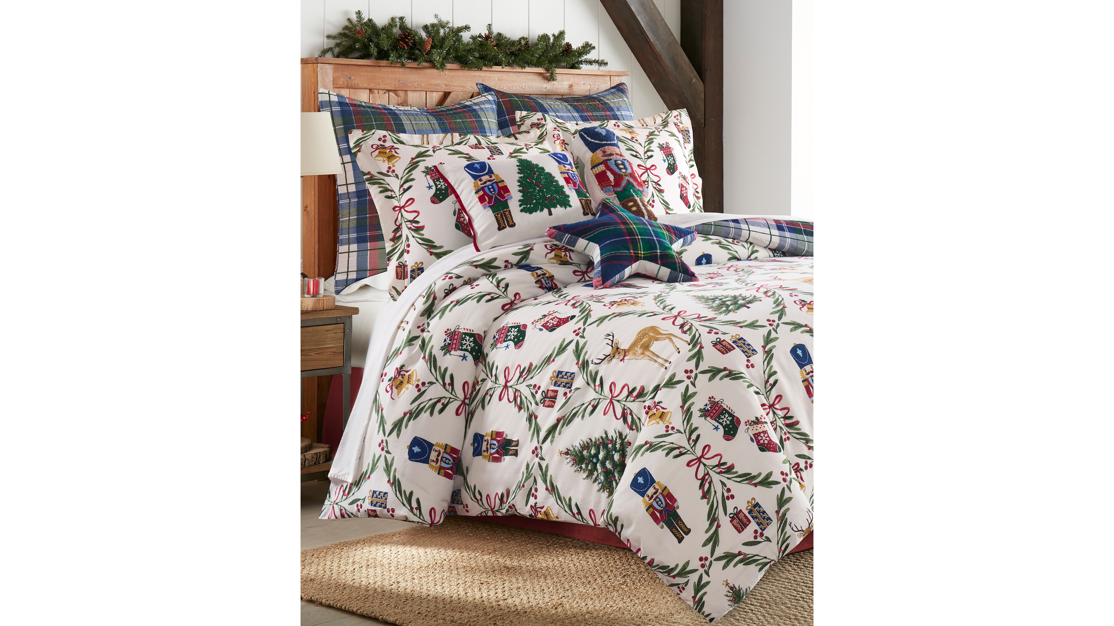Levtex Home Festive Nutcrackers Reversible 3-Piece Duvet Cover Set, King/California King