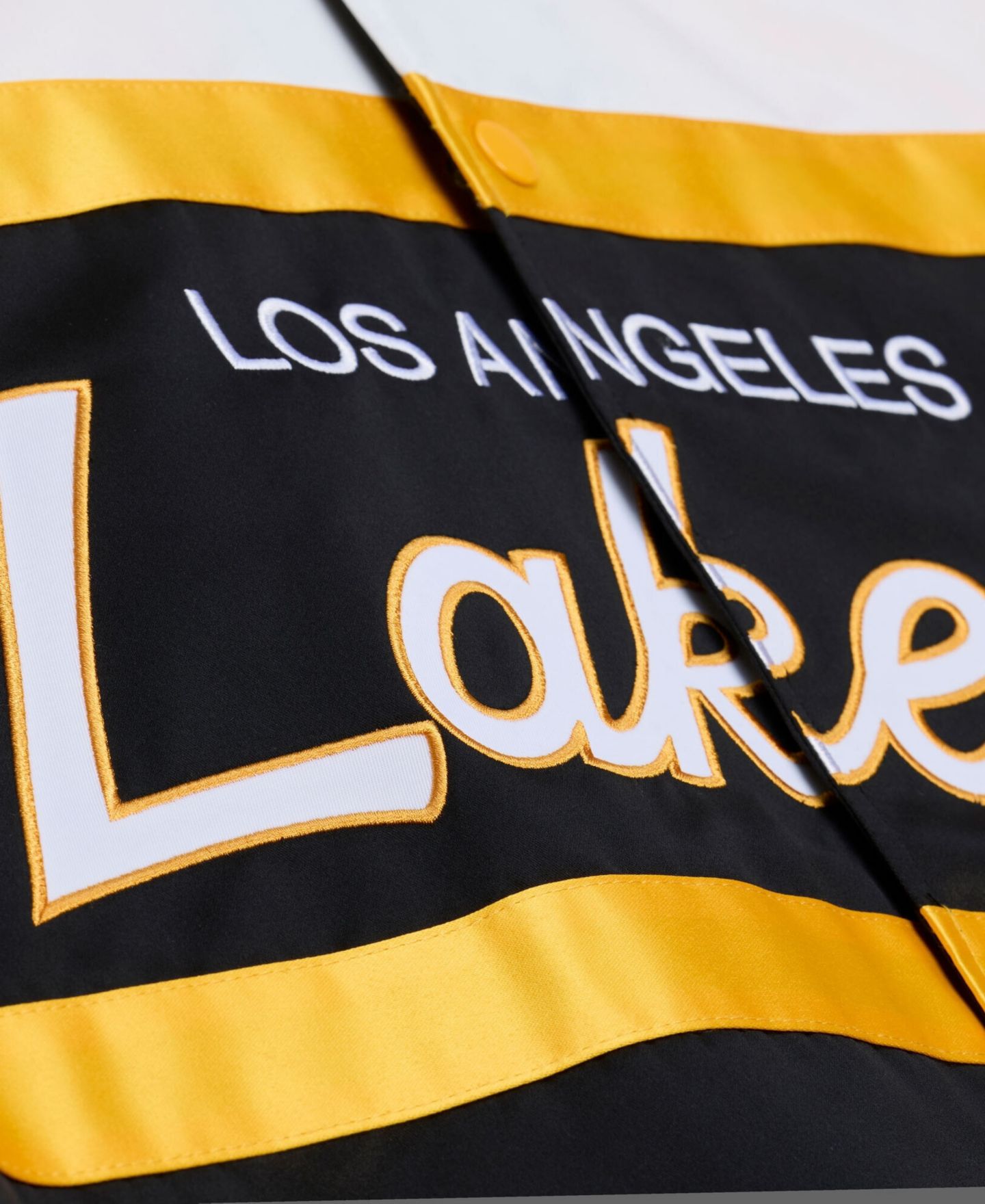 Мужская куртка Mitchell & Ness Black Los Angeles Lakers Hardwood Classics Head Coach Lightweight Satin Full-Snap — фото 8