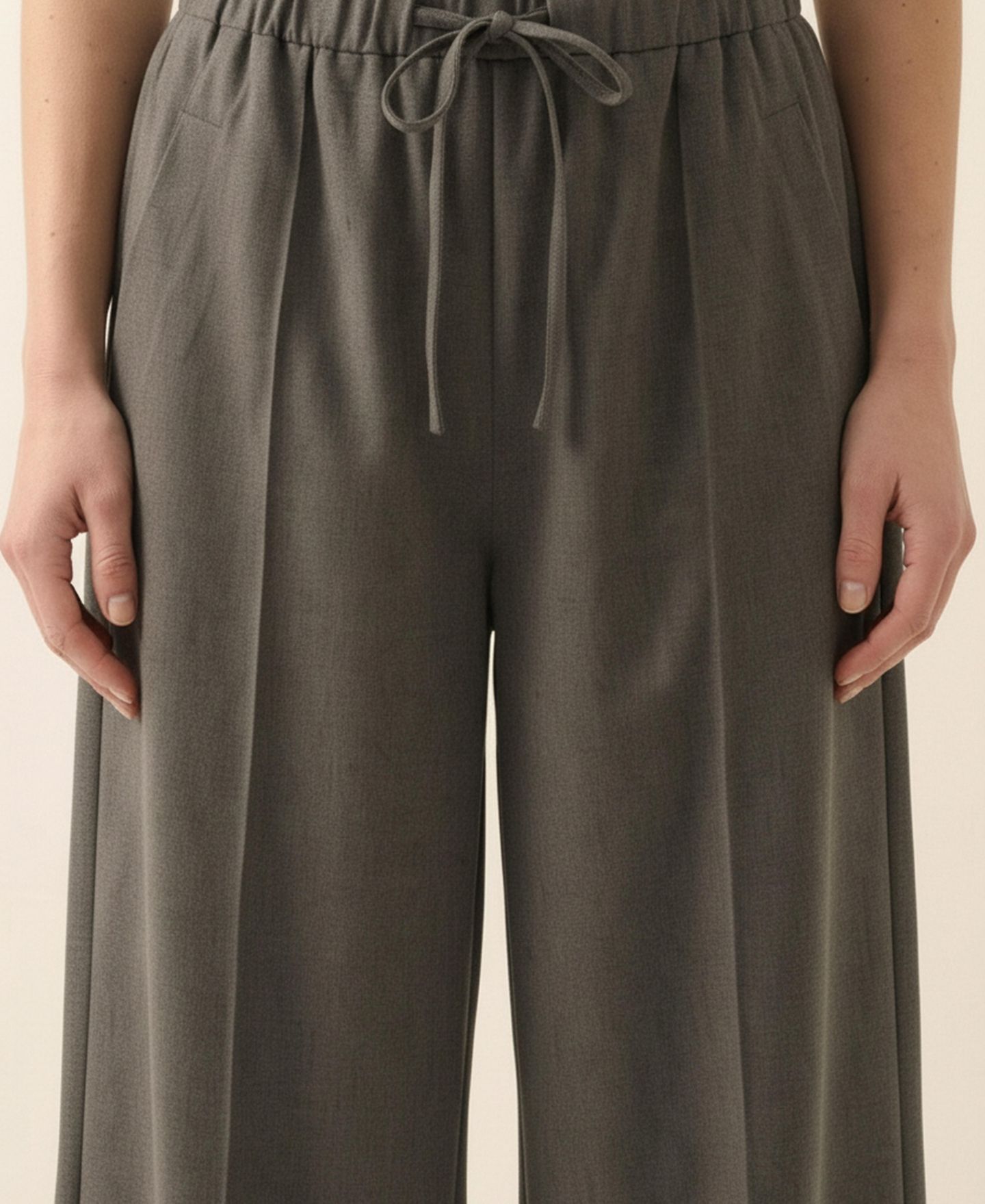 Женские брюки Modenaire High-Rise Drawstring Wide-Leg, цвет: Угольный — фото 4