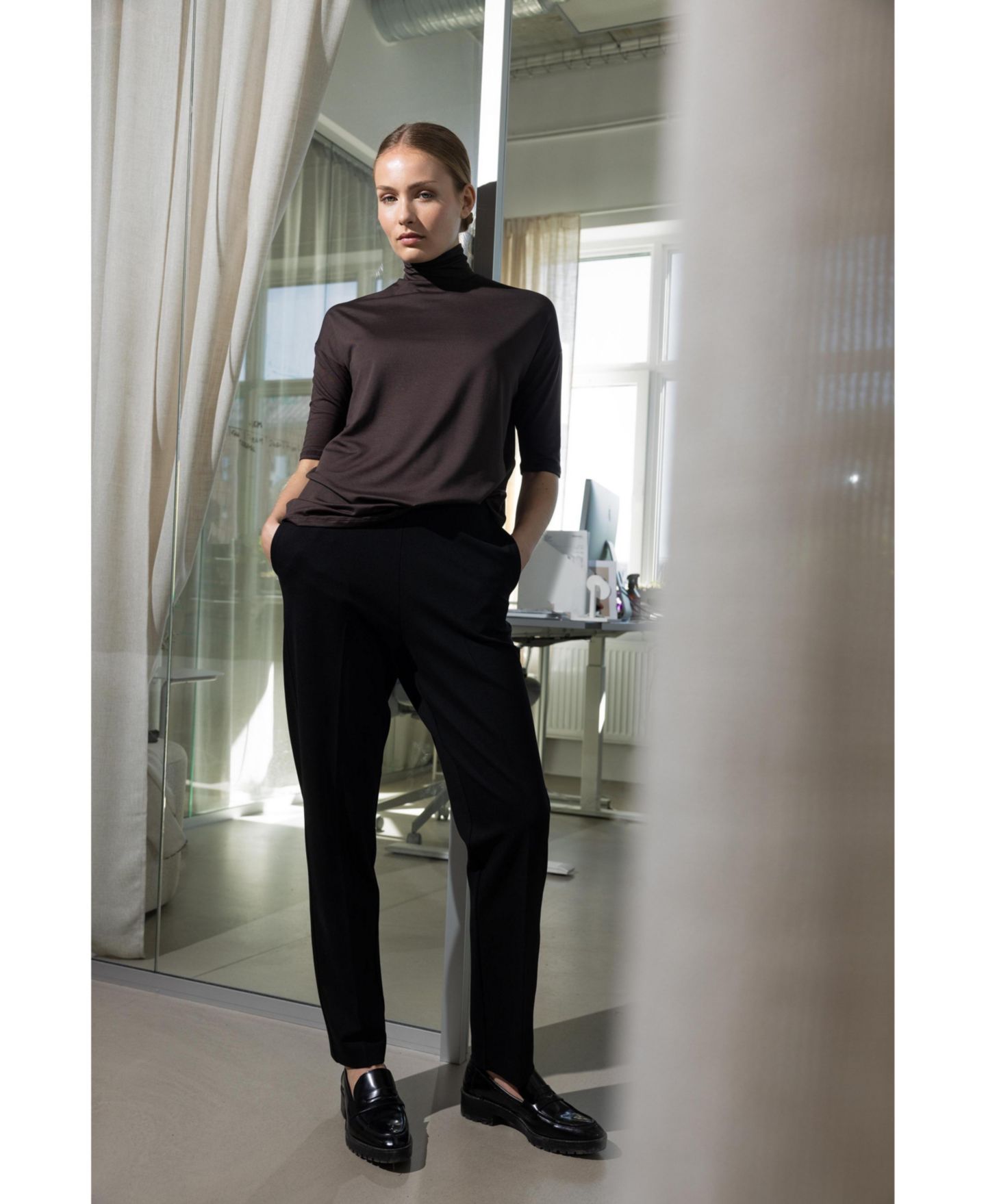 Женские брюки Residus Lexi Slacks High-Waist Slim, цвет: Чёрный — фото 7