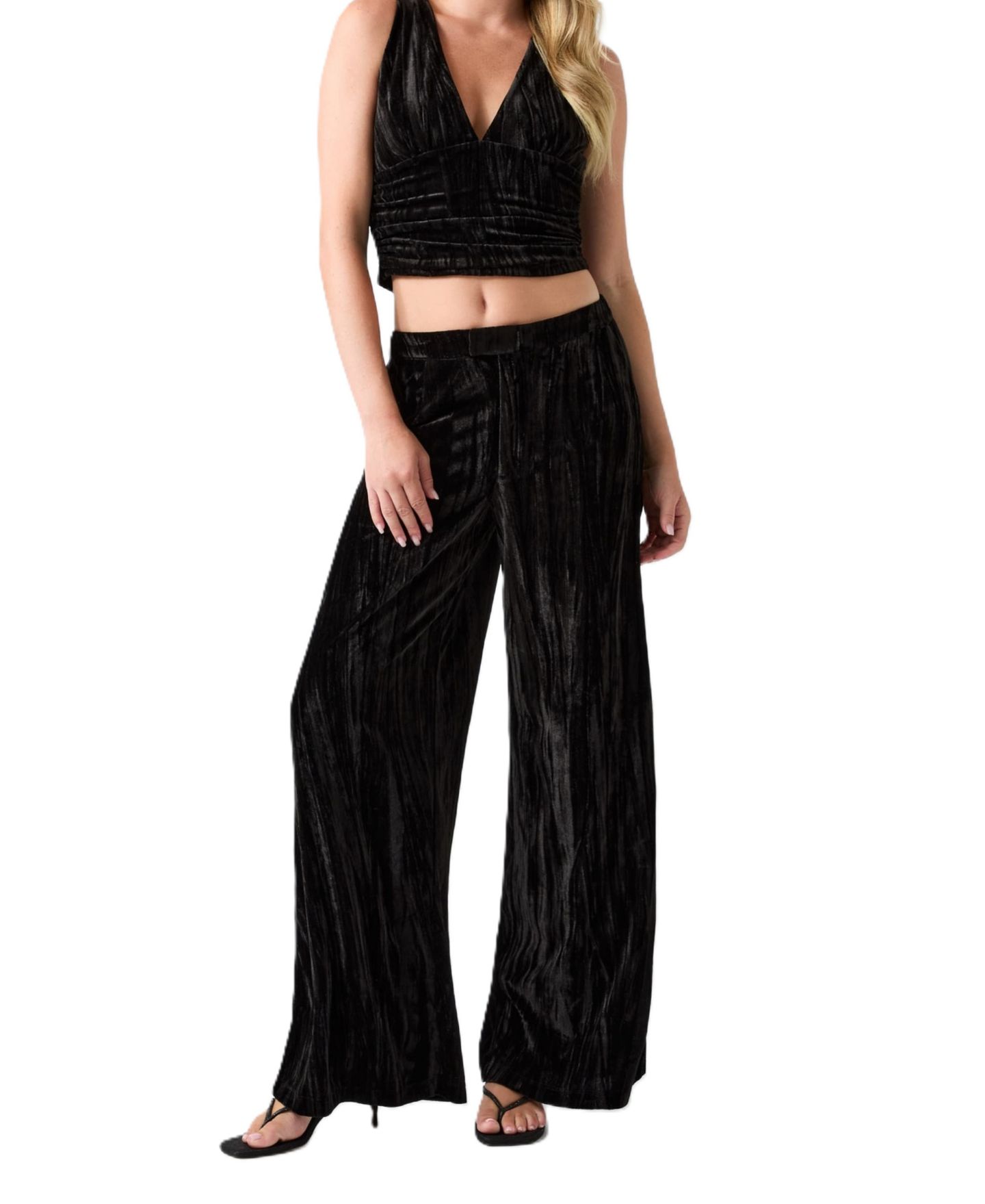 Женский топ GUESS Arlowe V-Neck Sleeveless Crop, цвет: Угольно-чёрный — фото 2