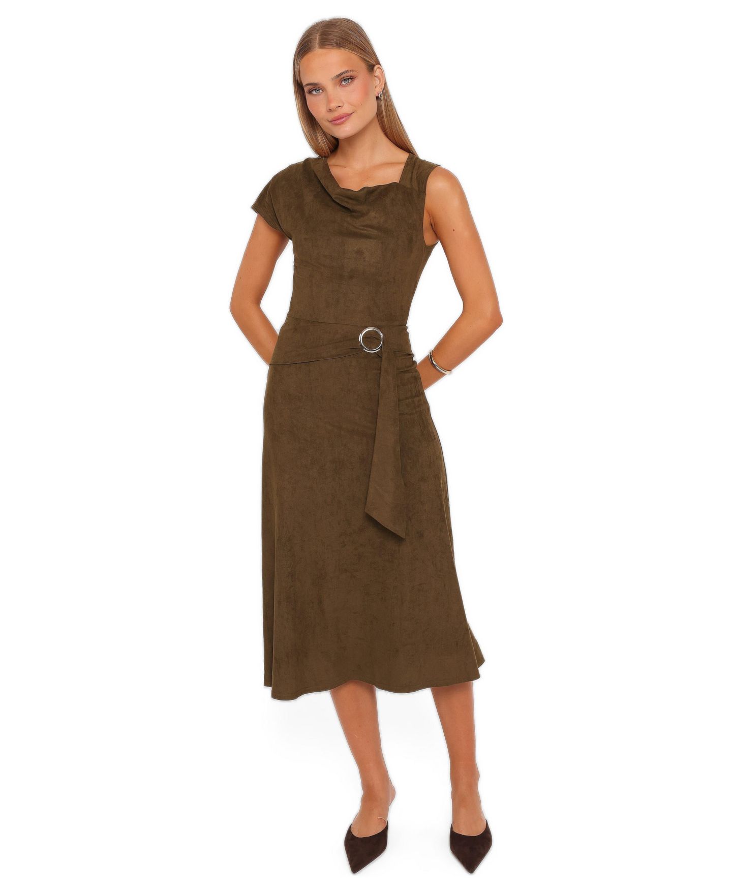 Женское платье Petal and Pup Lovlin Asymmetrical Cowl Neck Sleeveless Faux Suede Maxi, цвет: Оливковый — фото 1