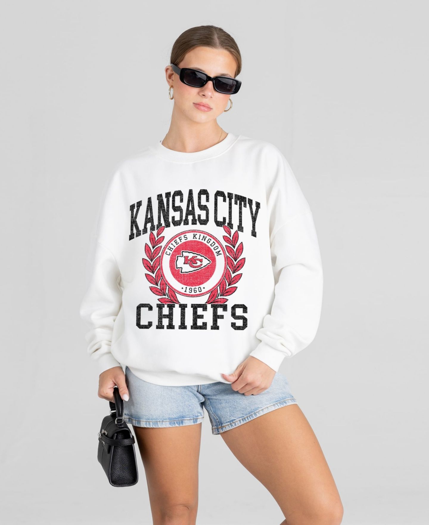 Женская толстовка Gameday Couture White Kansas City Chiefs Gold Standard Oversized Premium Drop Shoulder — фото 1