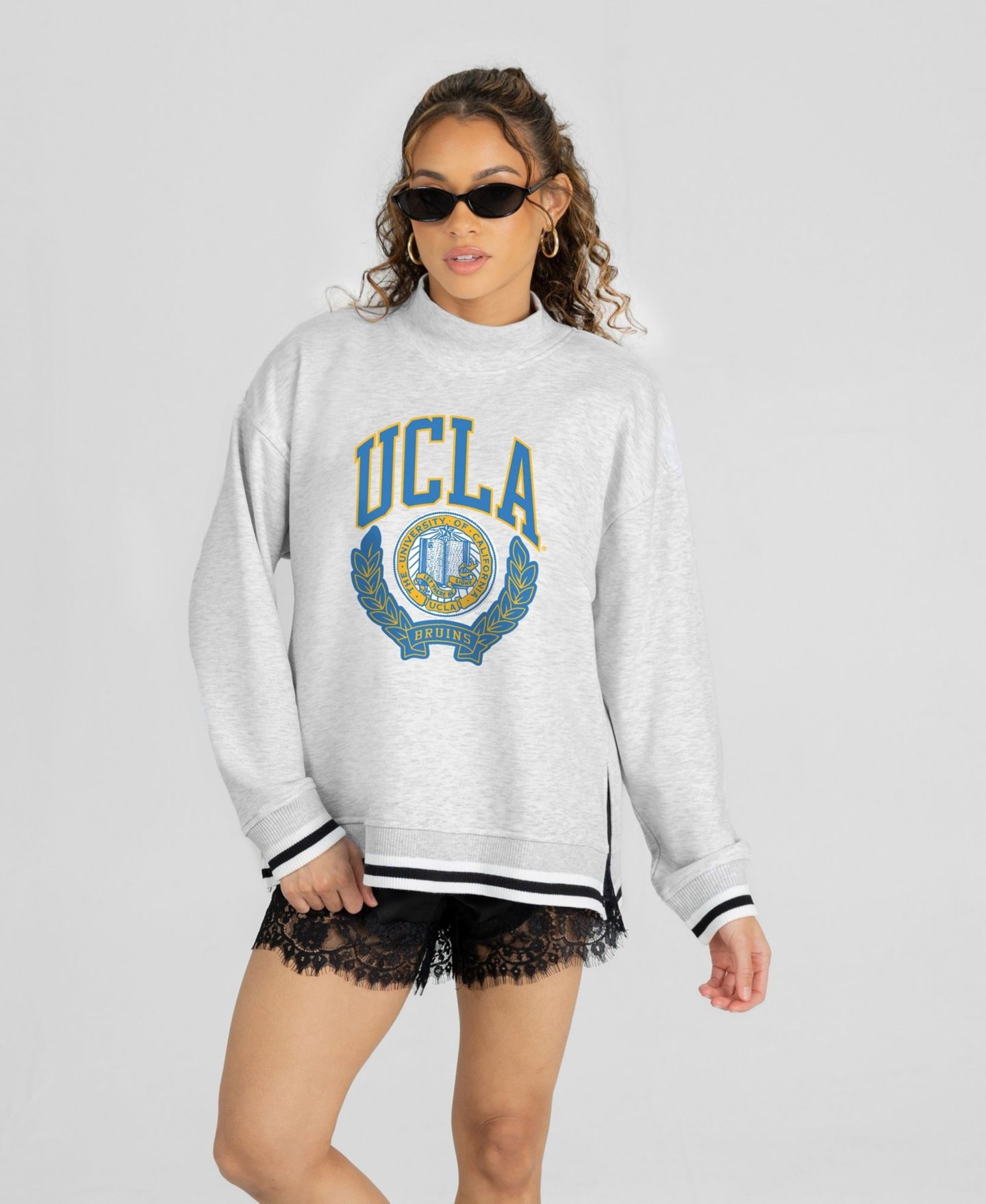 Женская толстовка Gameday Couture Ash Ucla Bruins Rally Point Contrast Stripe Mock Neck — фото 1