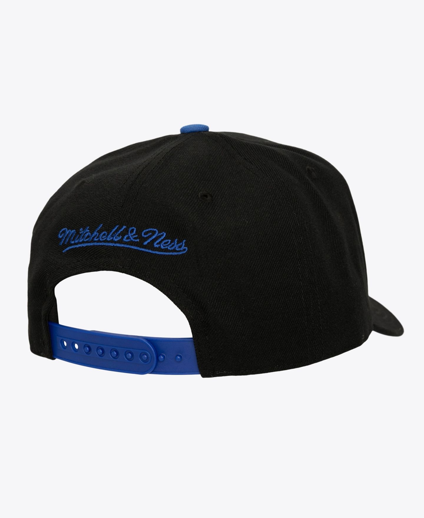 Мужская кепка Mitchell & Ness Black New York Knicks Class Act Pro Snapback Hat — фото 2