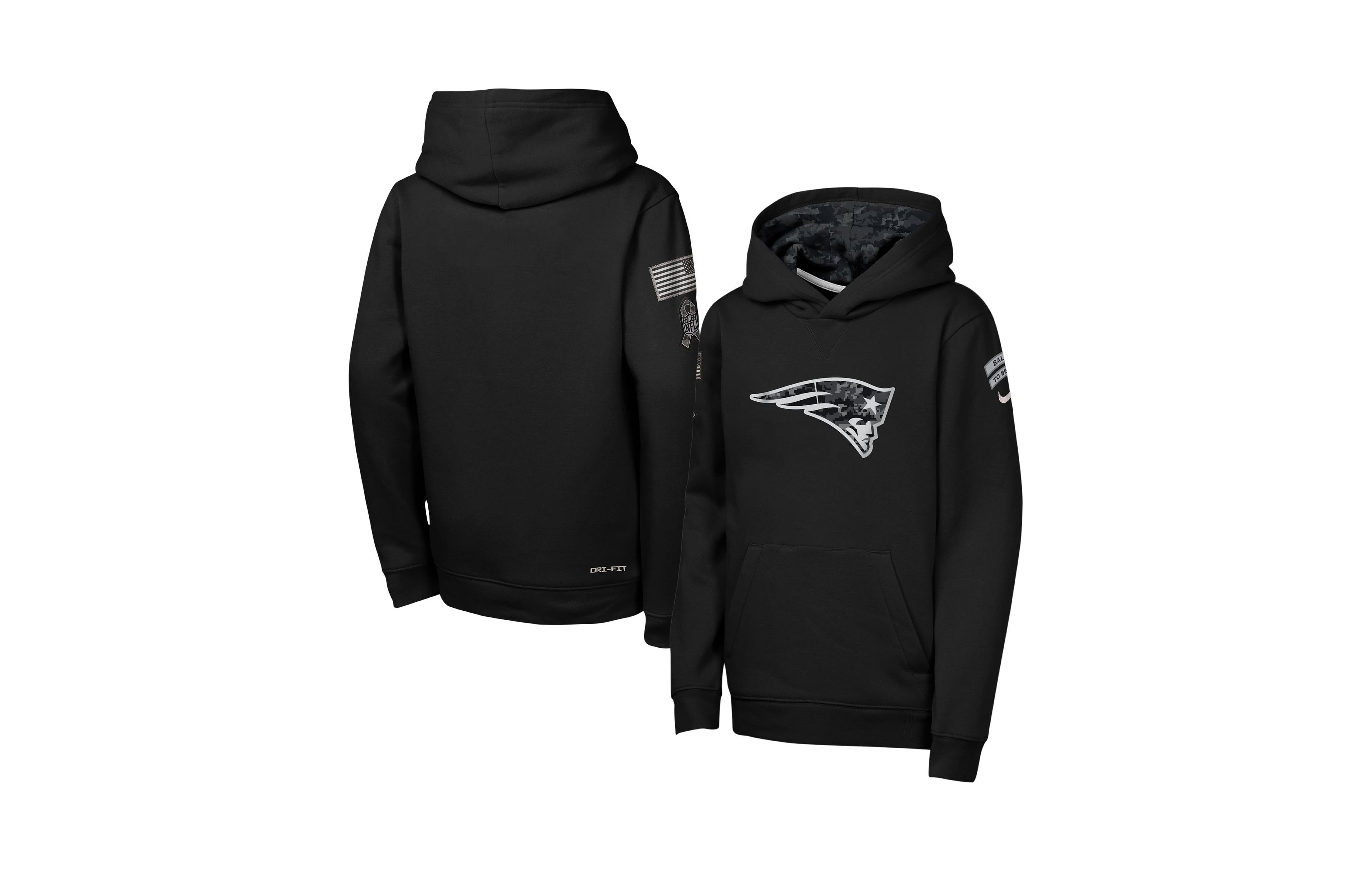 Nike Big Boys' and Girls' Black New England Patriots 2026 Salute to Service Club Fleece Pullover Hoodie