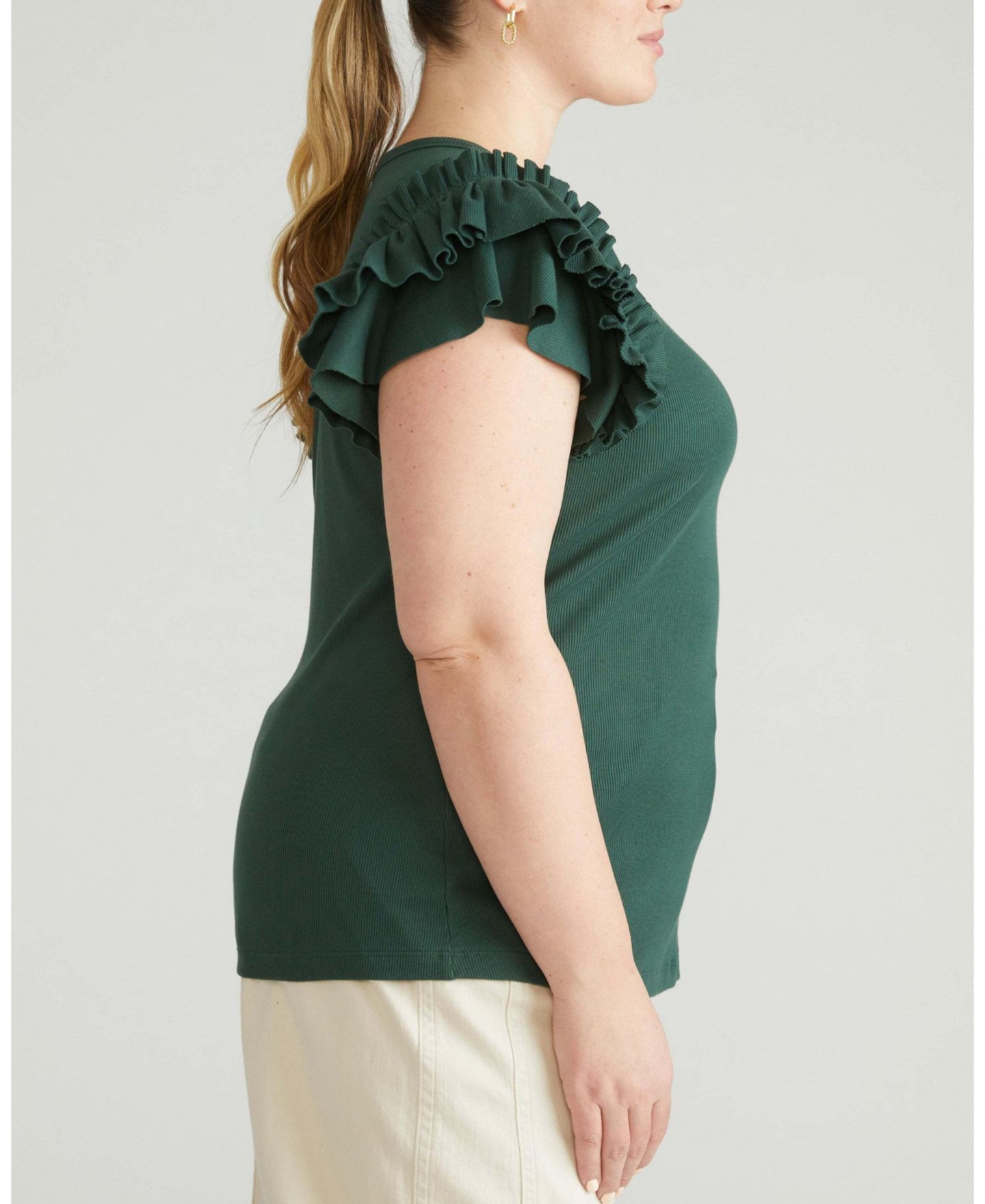 Женский топ Universal Standard Plus Size Magnolia V-Neck Ribbed Ruffle, цвет: Conifer — фото 3