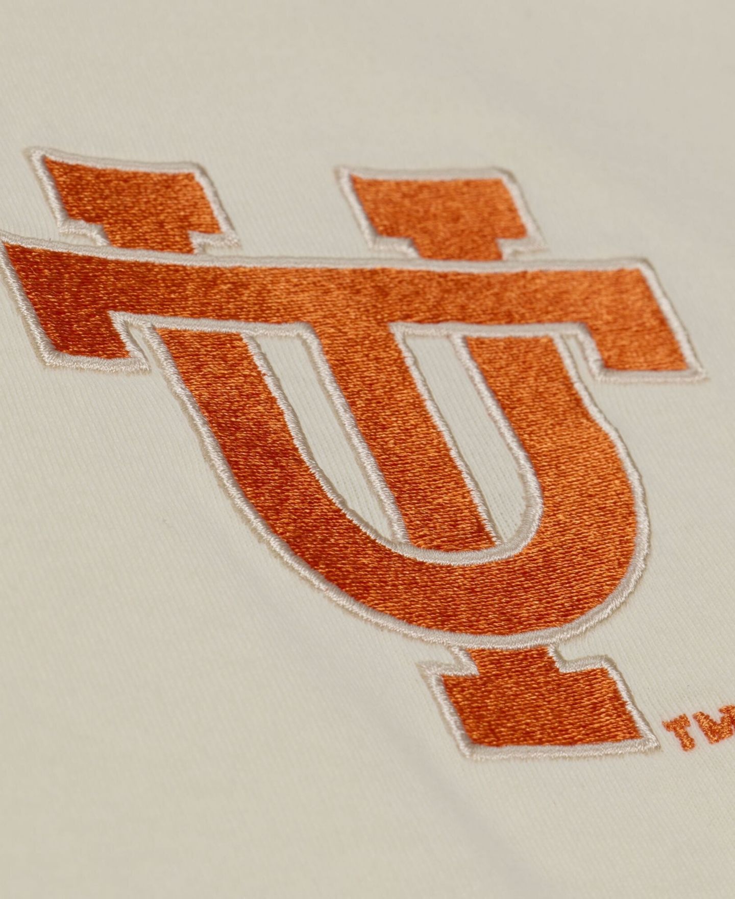 Мужская футболка Mitchell & Ness Mitchell Ness Cream Tennessee Volunteers Oversized Heritage Hue — фото 3