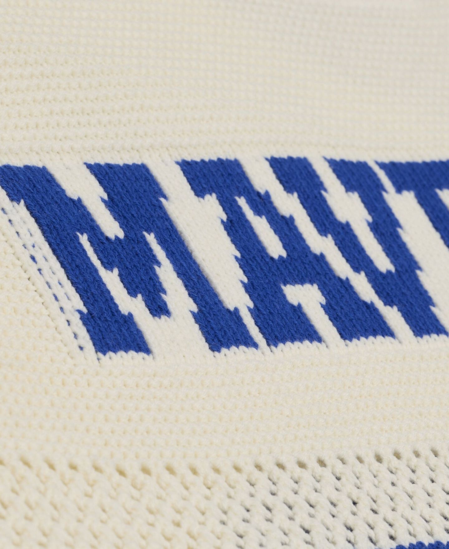Мужской свитер Mitchell & Ness Mitchell Ness Cream Dallas Mavericks Hardwood Classics Retro Roots Short-Sleeve Sweater Jersey — фото 6